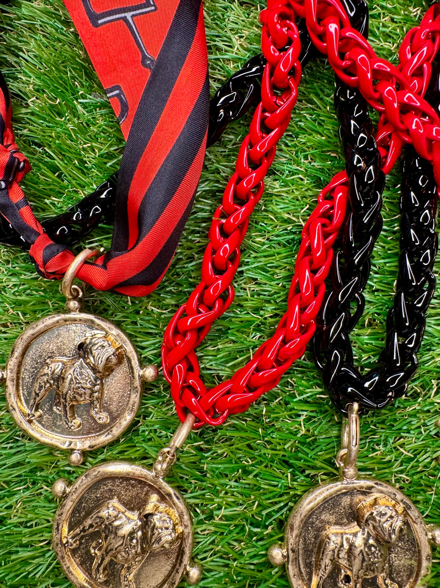 Black or red chain necklace with dog medallion