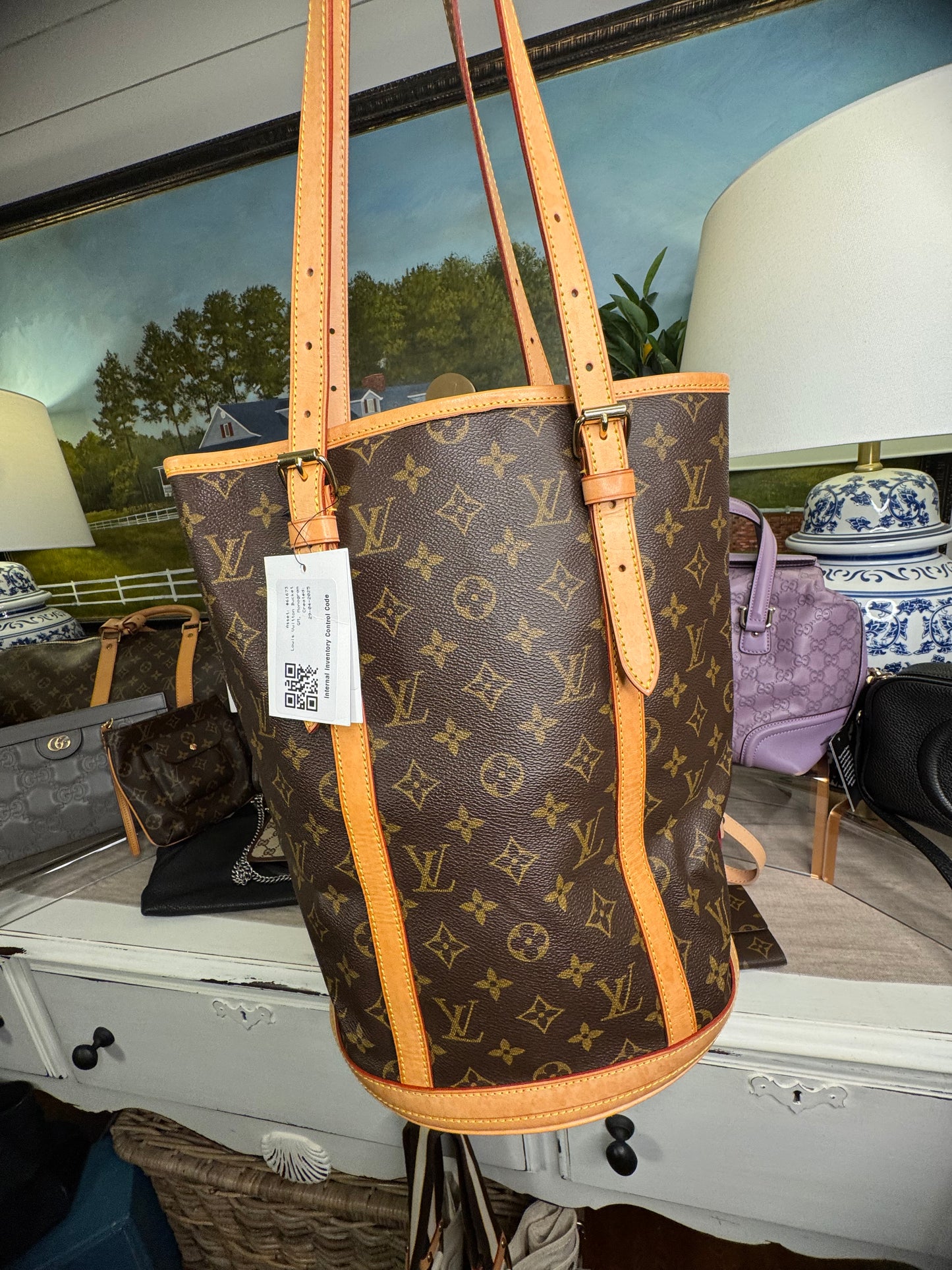 Louis Vuitton Bucket bag GM monogram pre loved