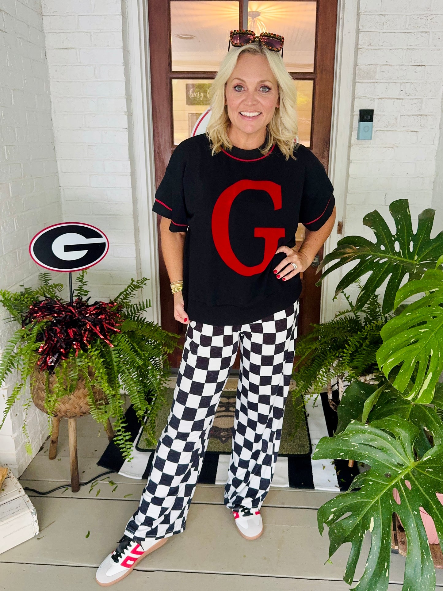 Boxy light sweatshirt type top with Giant G oversized up to 3X!
