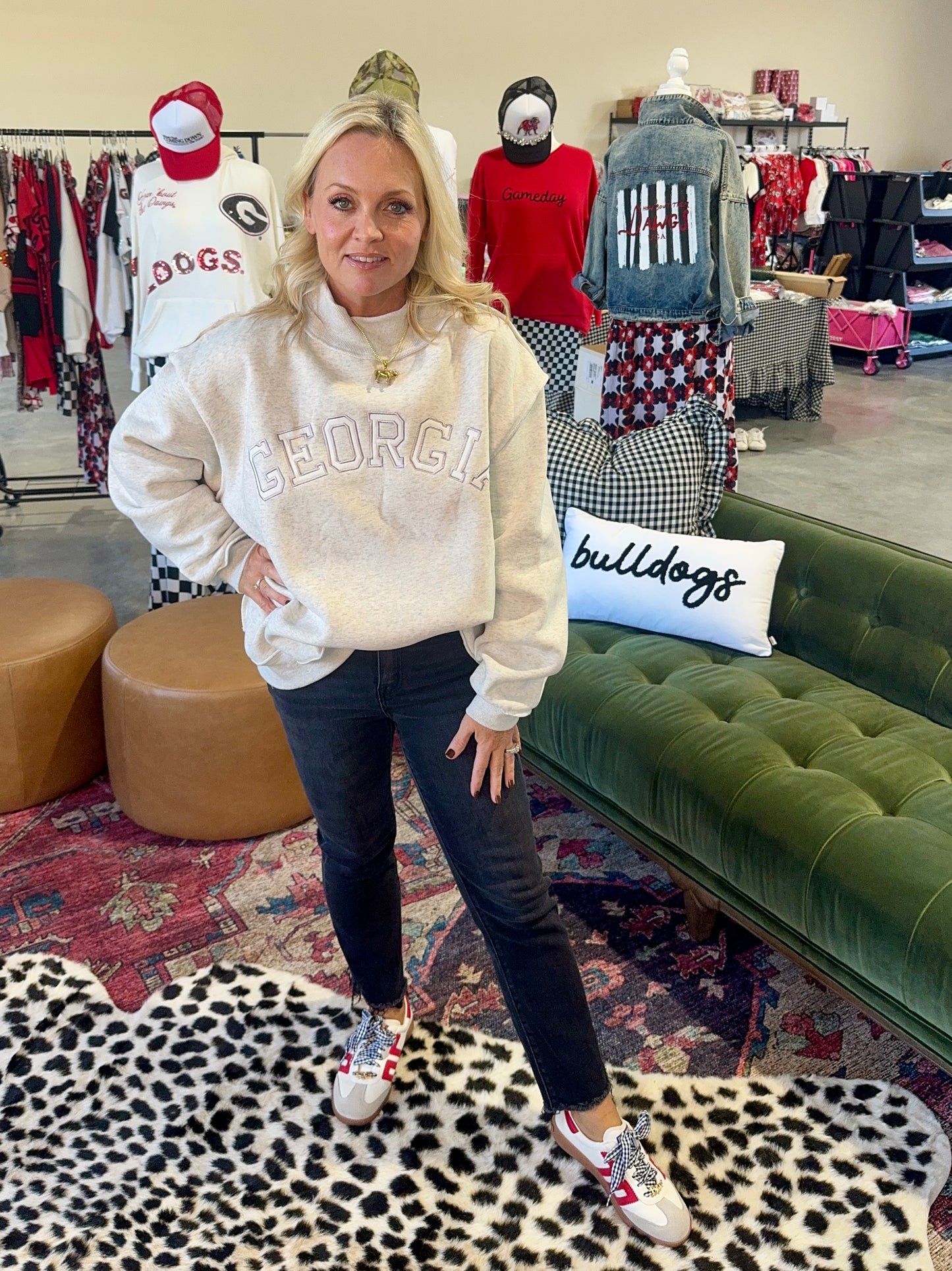 Oversized embroidered mock neck light sweatshirt