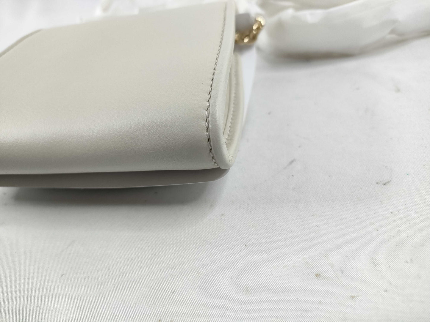 Gucci unused blondi white chain wallet in box with bag