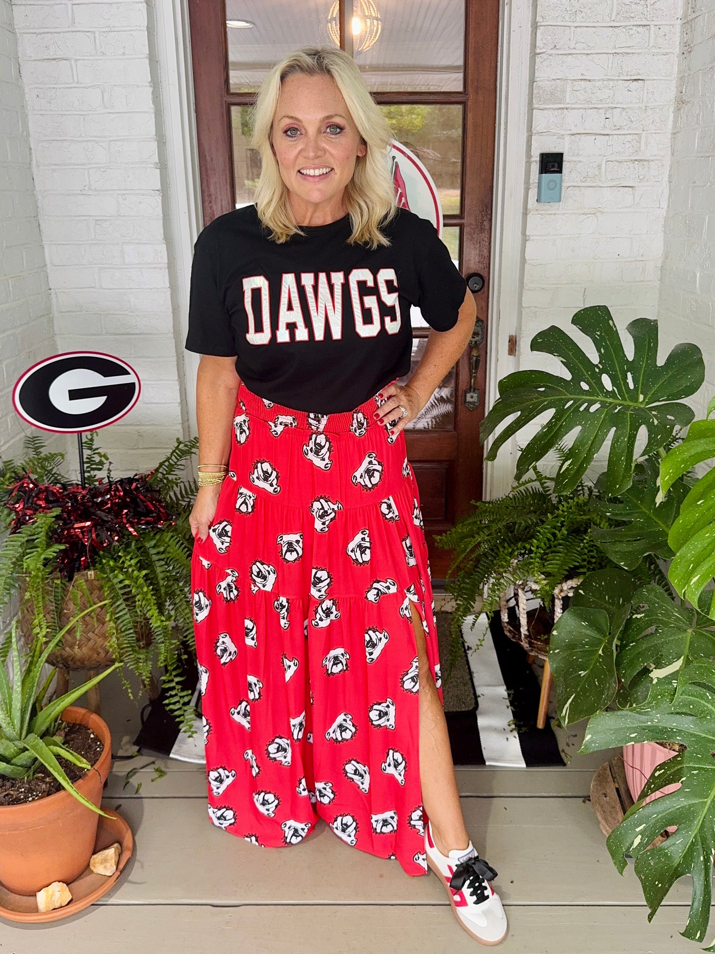 The variety boyfriend tee black with metallic silver Dawgs
