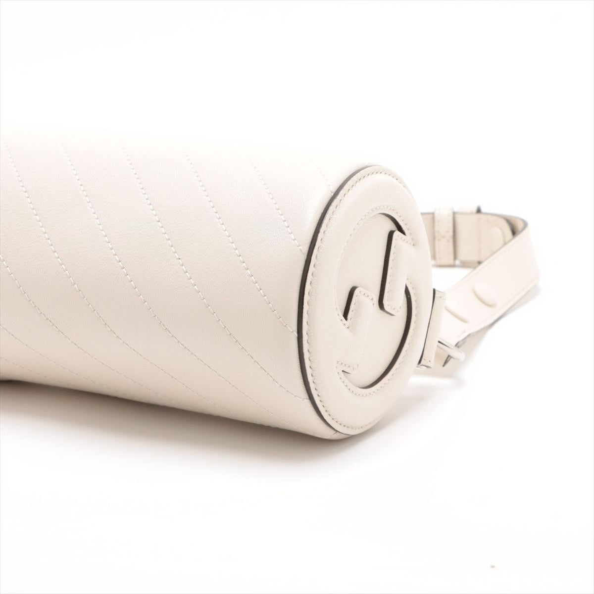 Gucci blonde shoulder bag beige off white cream color pre loved