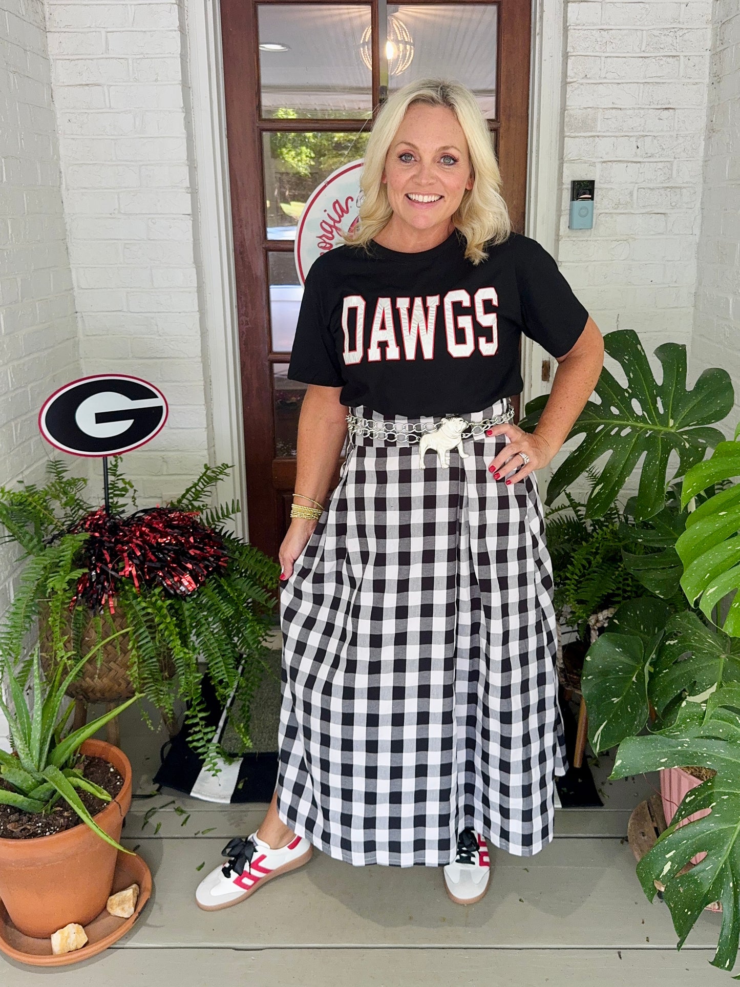 The variety boyfriend tee black with metallic silver Dawgs