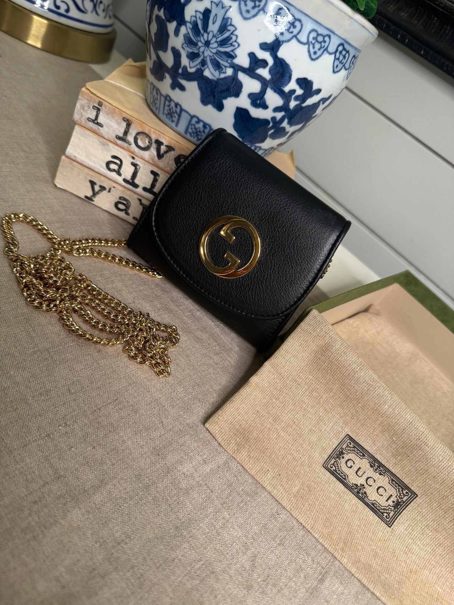 Gucci new in box Blondi chain wallet black with box and storage bag shoulder bag with chain