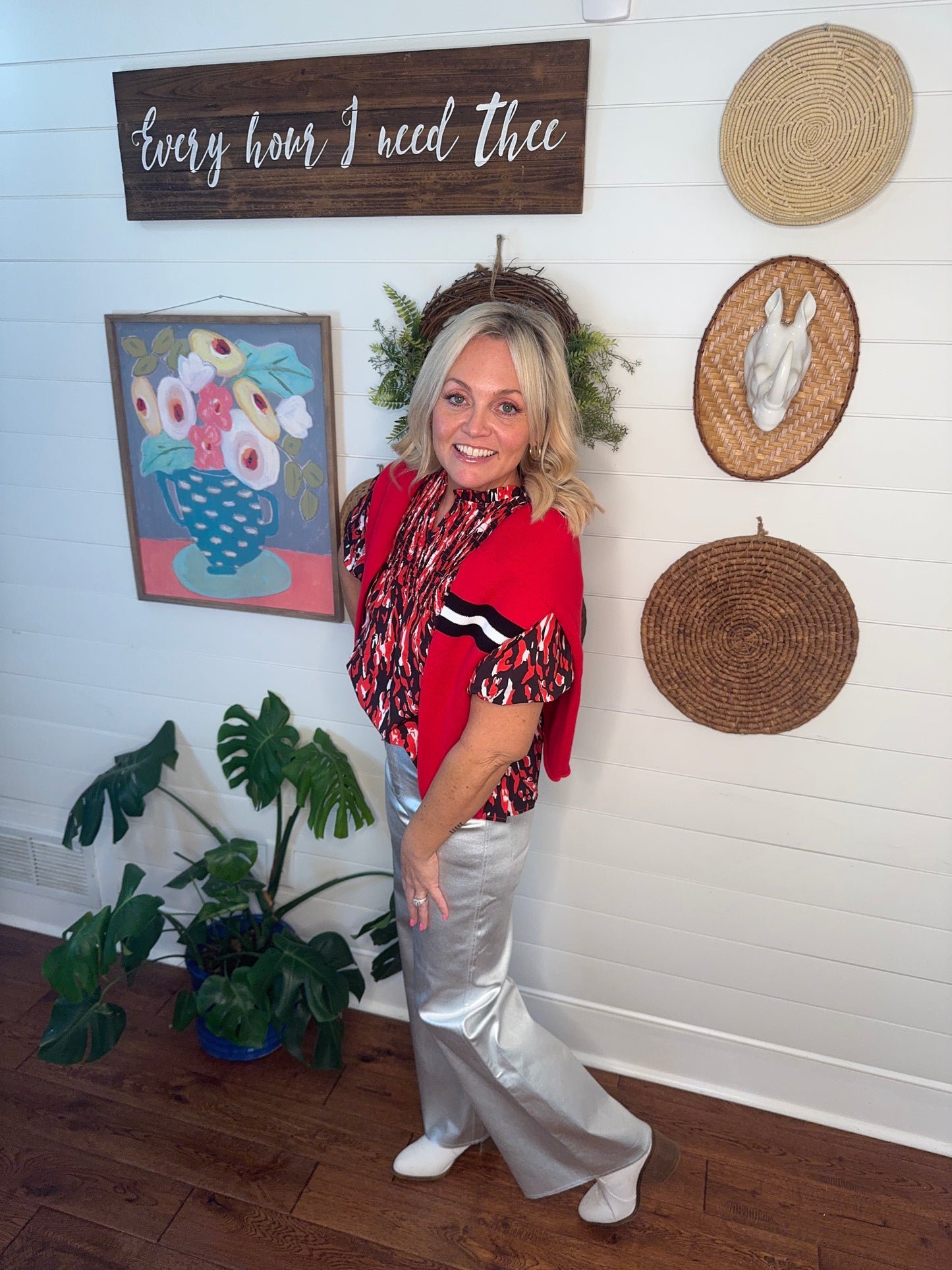 Black and red blouse ballon sleeve warehouse clearance sale