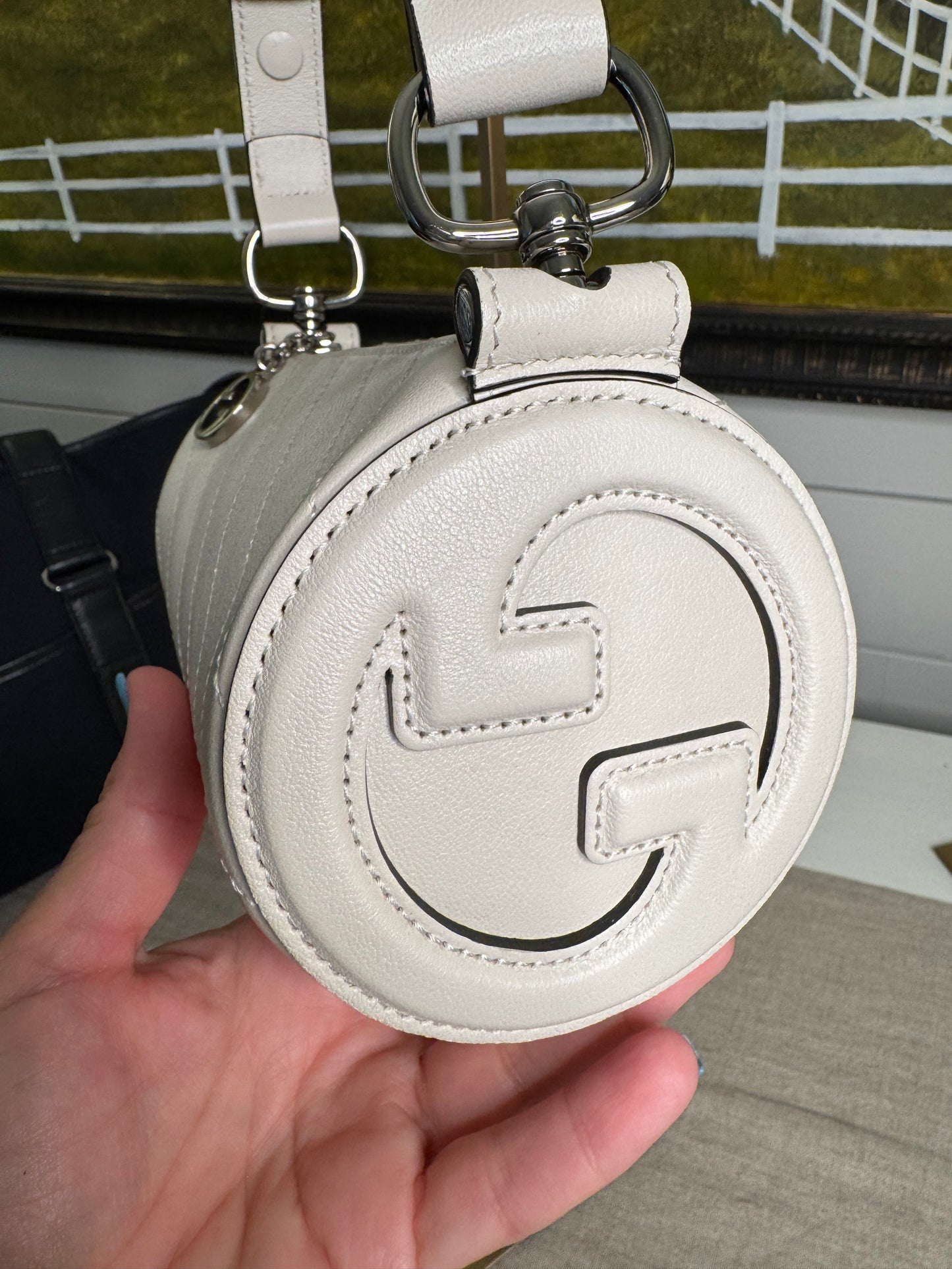 Gucci blonde shoulder bag beige off white cream color pre loved
