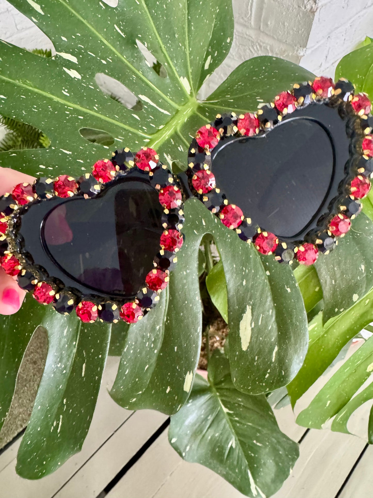 Heart red and black rhinestone sunglasses