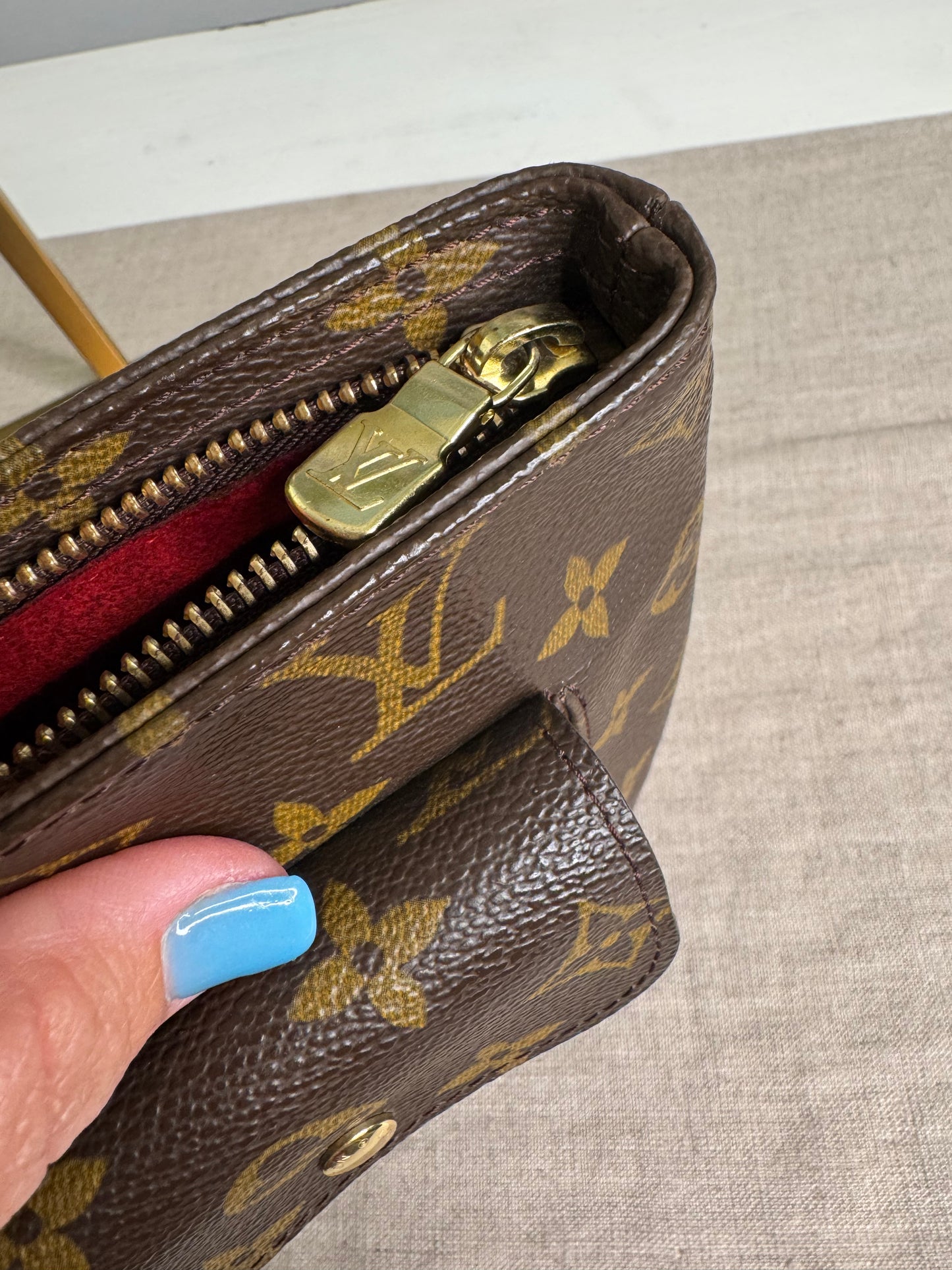 Louis Vuitton partition pre loved monogram wristlet