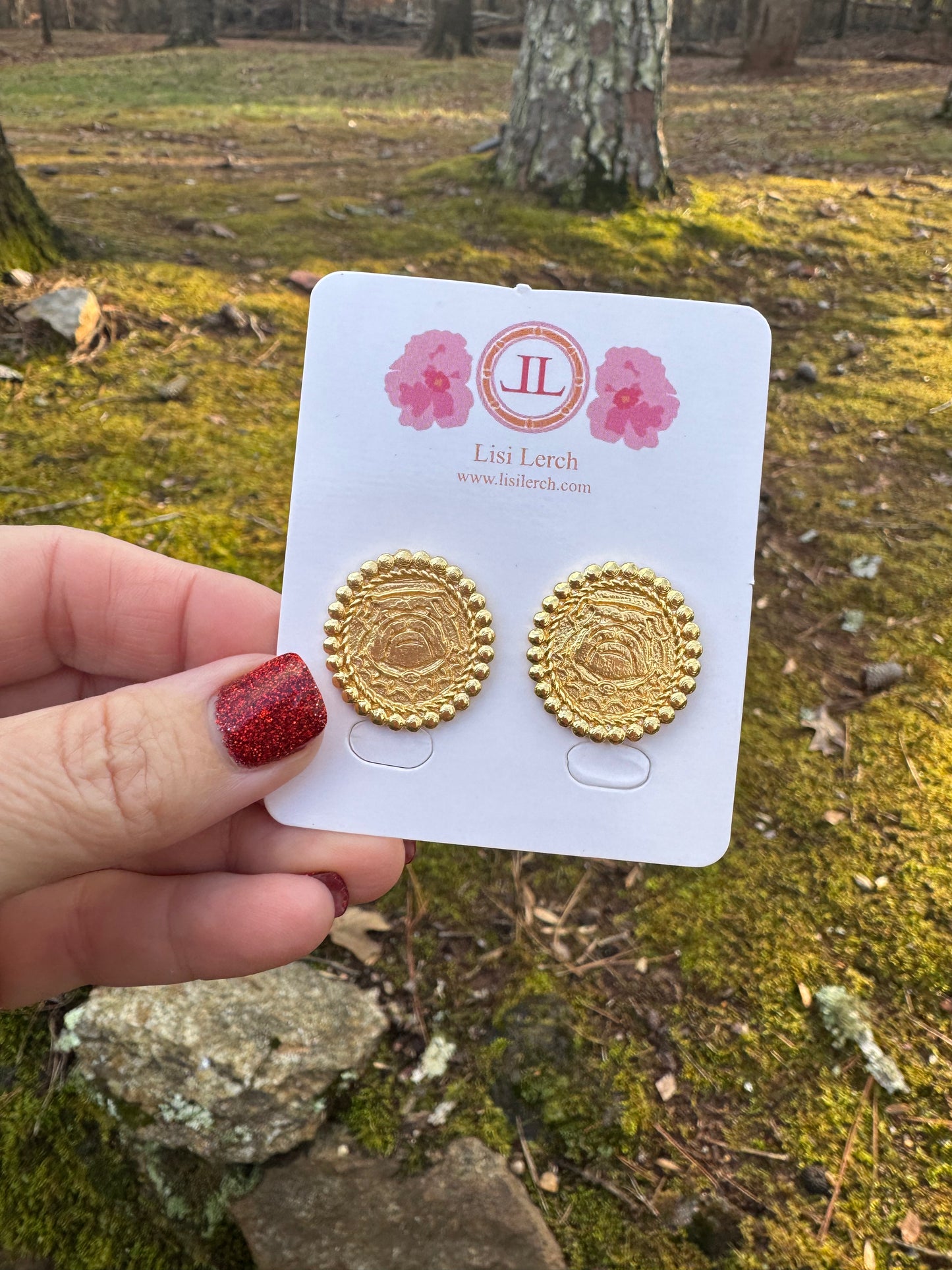 Bulldog coin gold stud earrings
