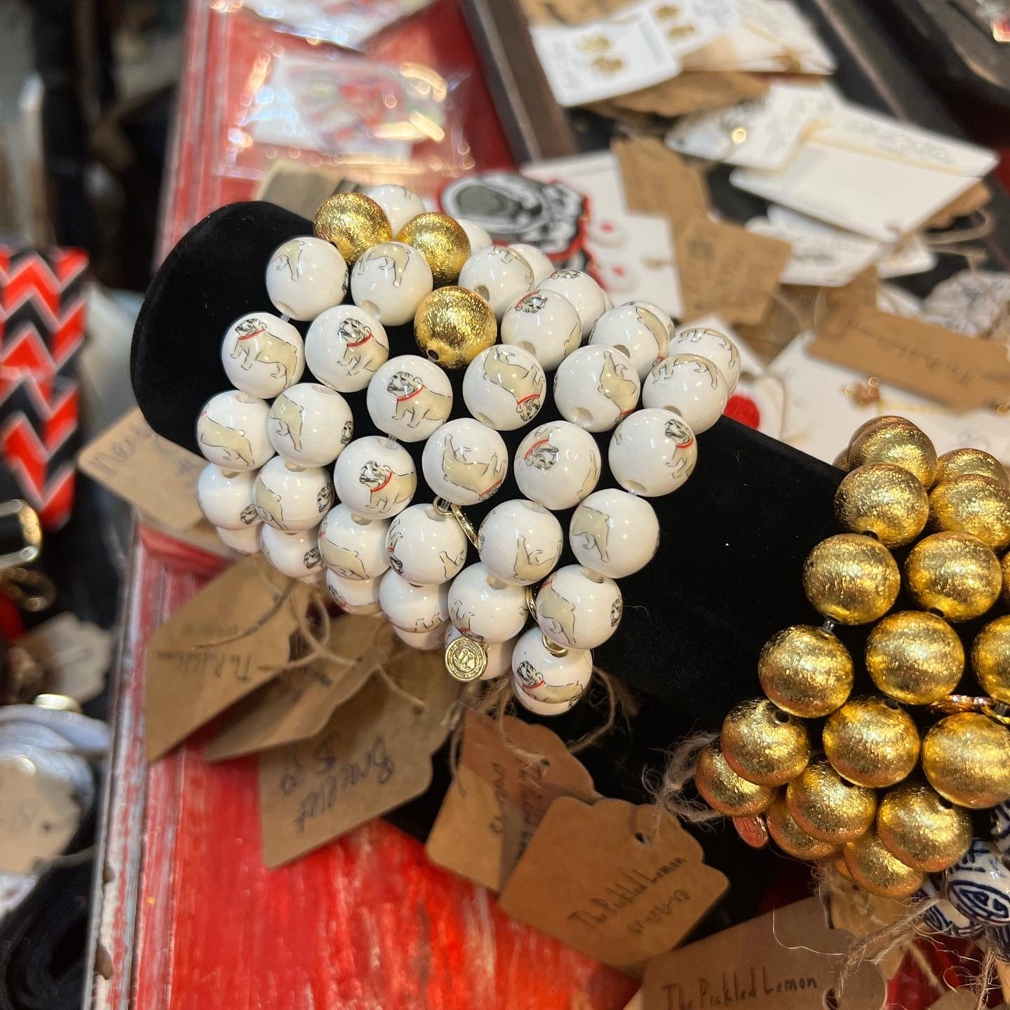 Bulldog white beaded bracelet