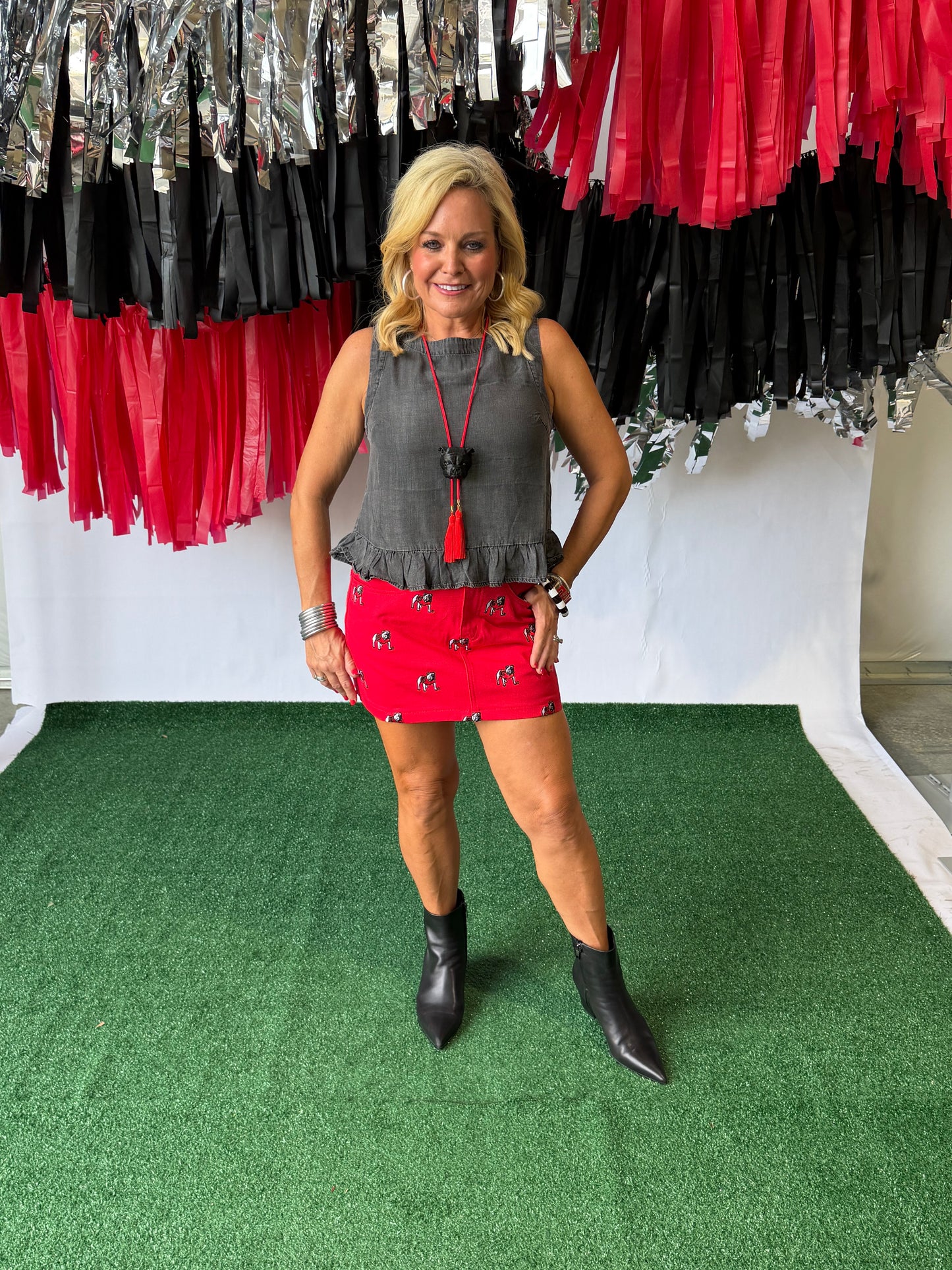 Red denim embroidered dawg skirt Licensed