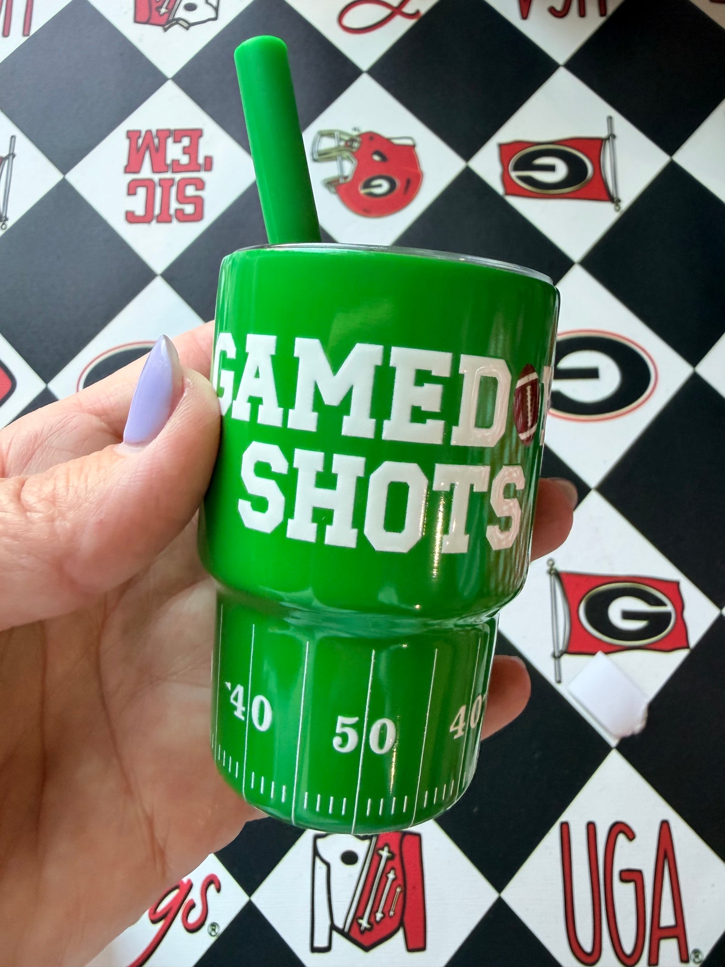 Swig shot glass with straw
