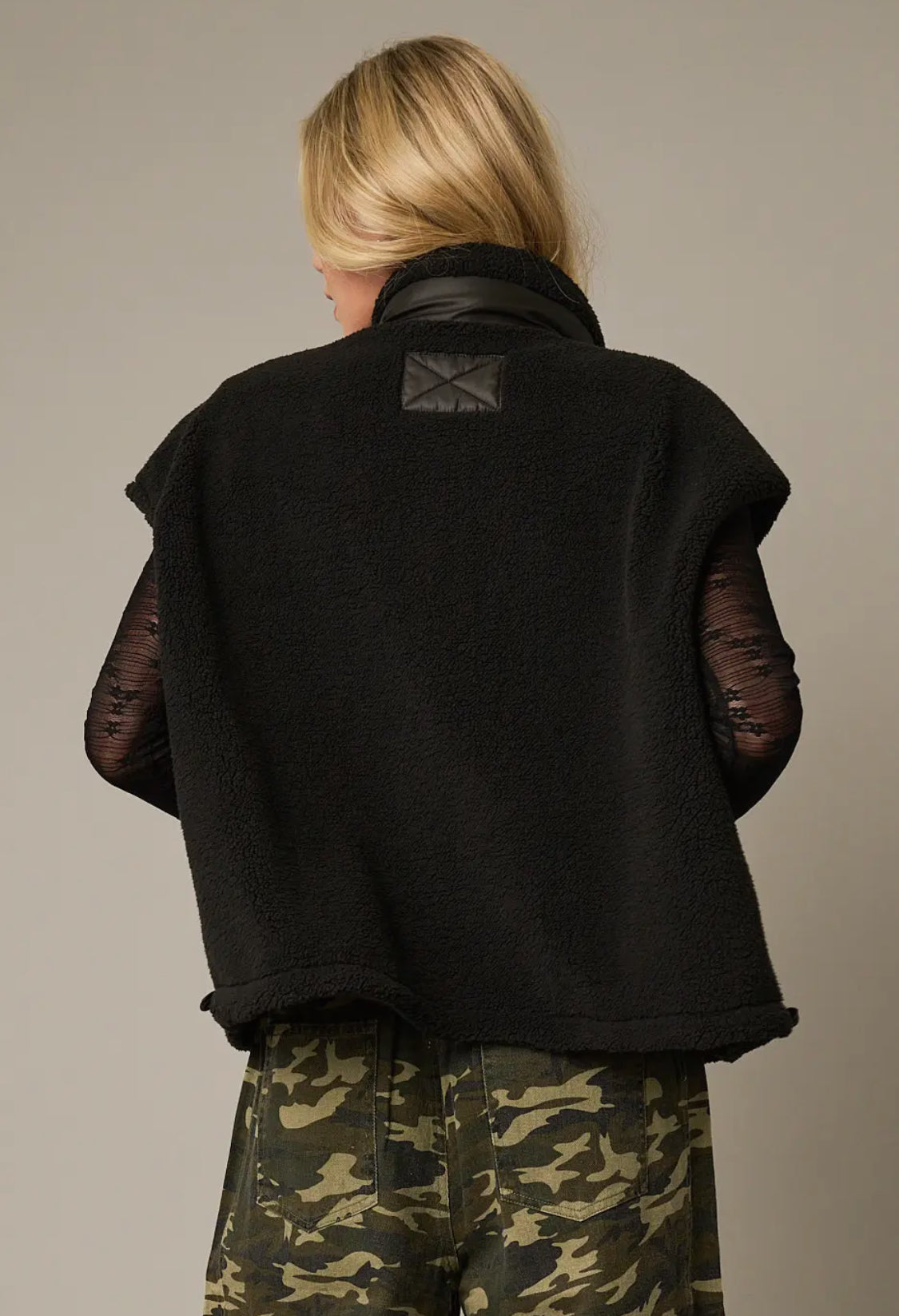 Sherpa oversized vest black