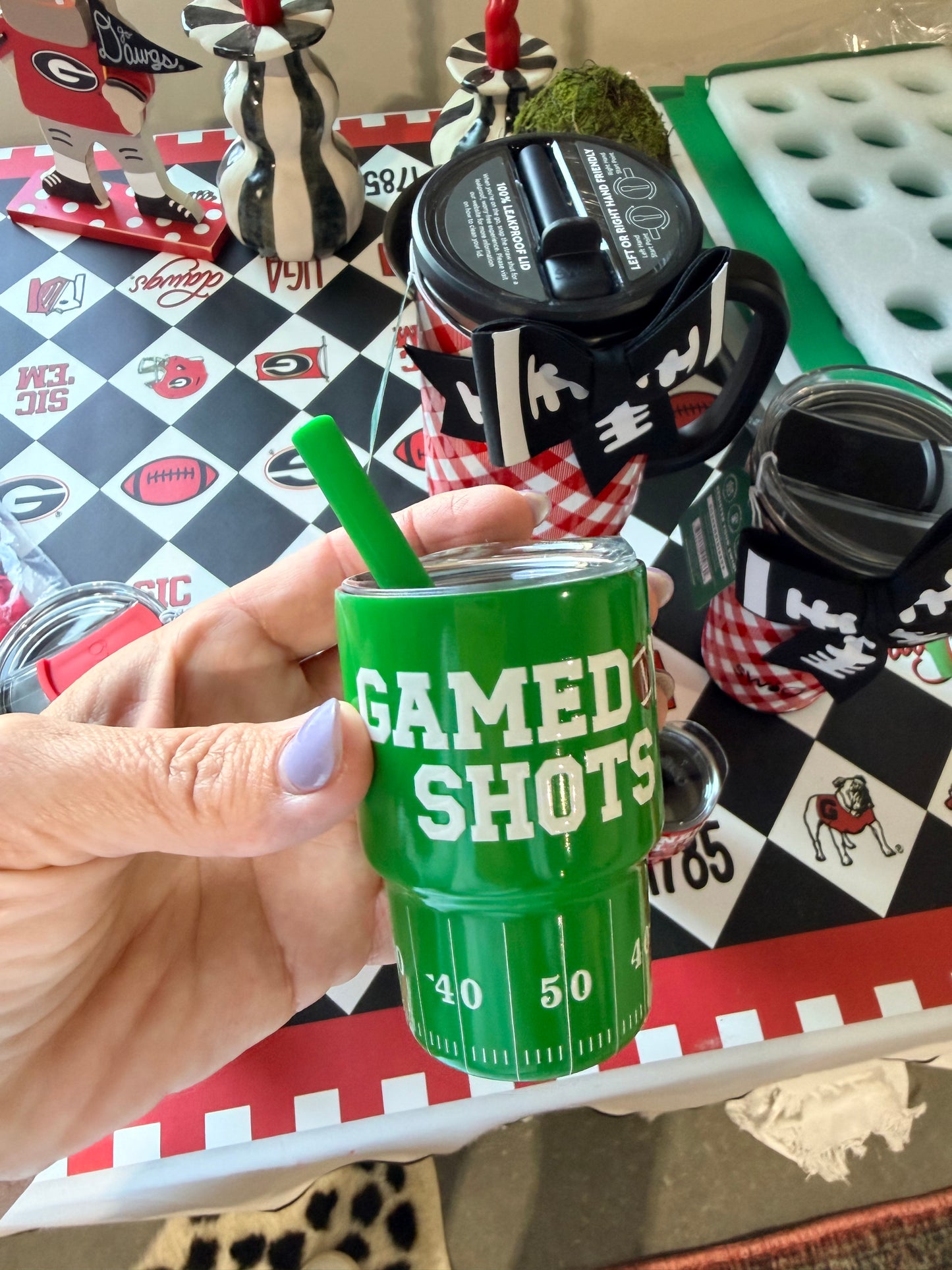 Swig shot glass with straw