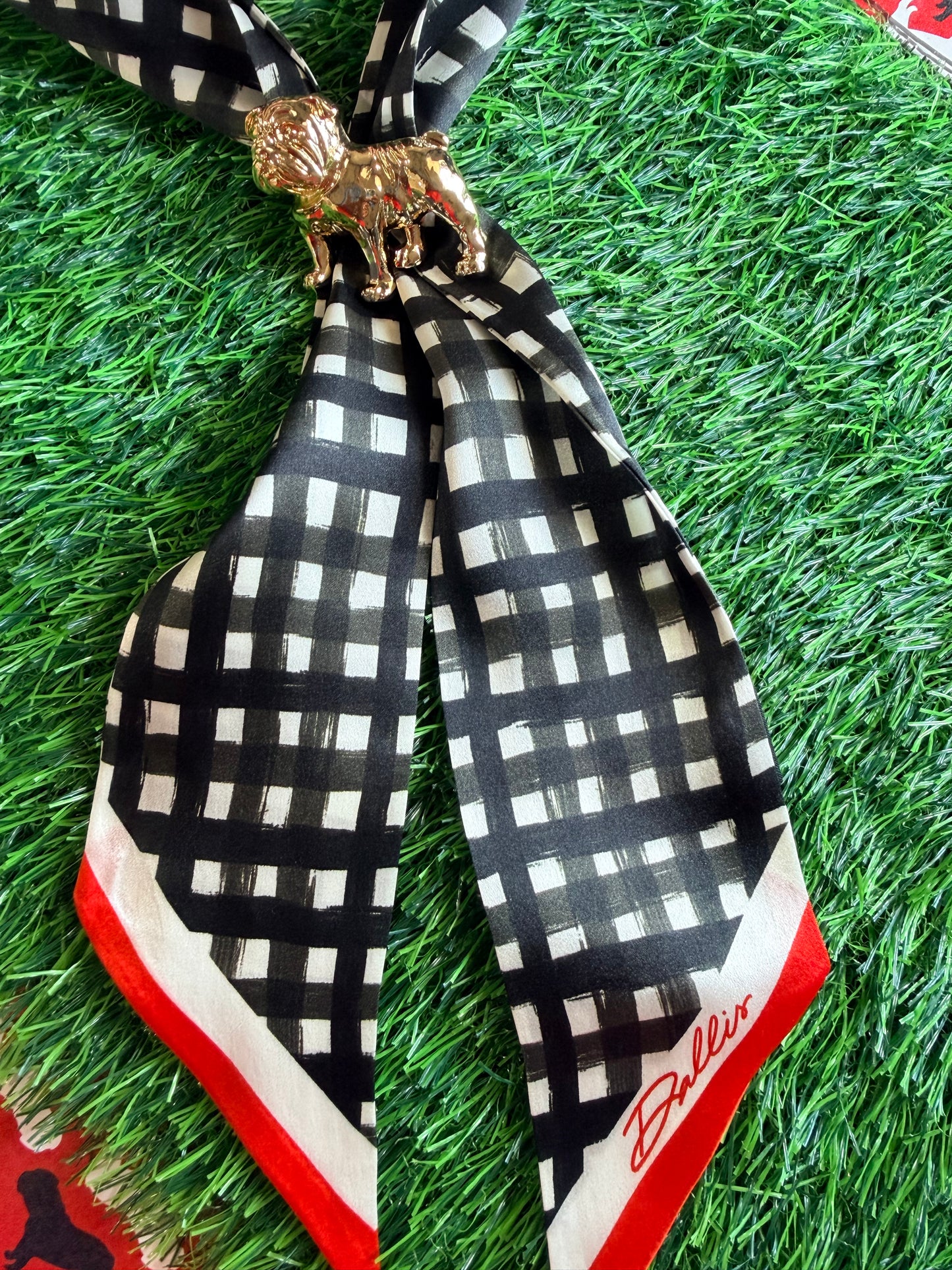 Tailgate twilly black and white checked