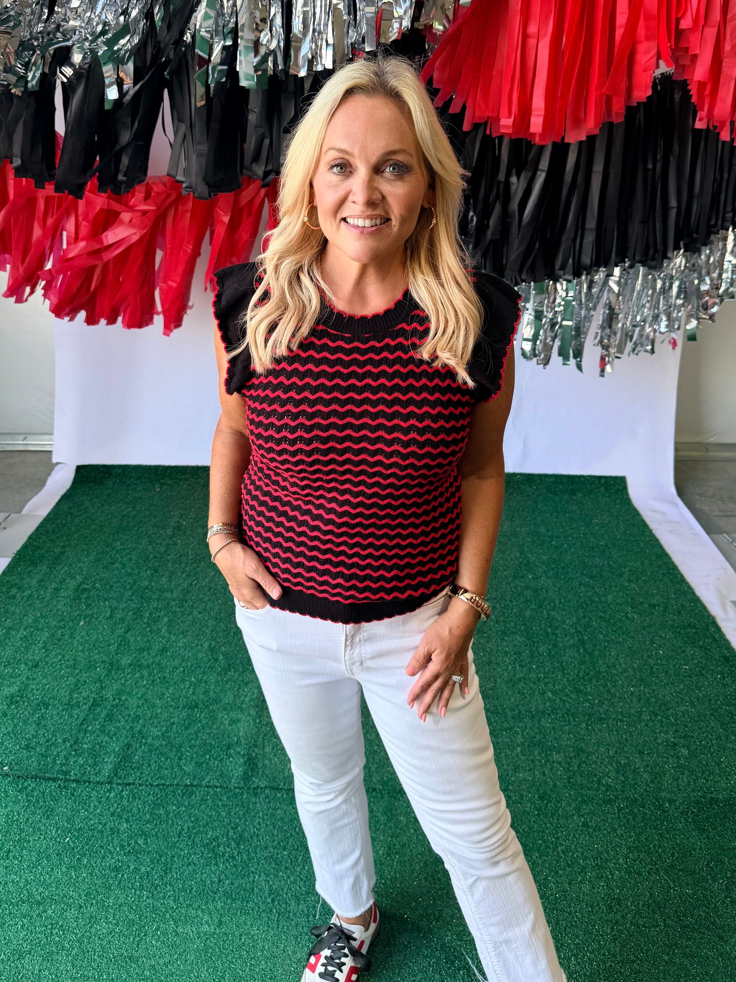Knit flutter sleeve top black and red
