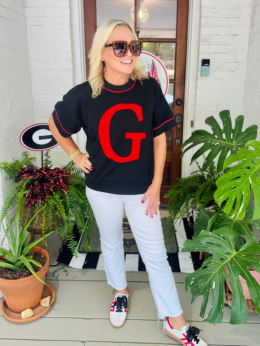 Boxy light sweatshirt type top with Giant G oversized up to 3X!
