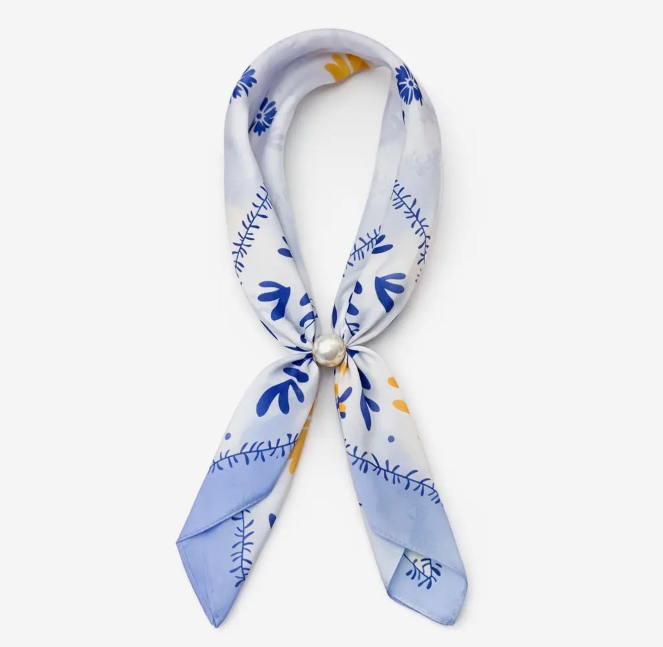 Magnetic pearl scarf