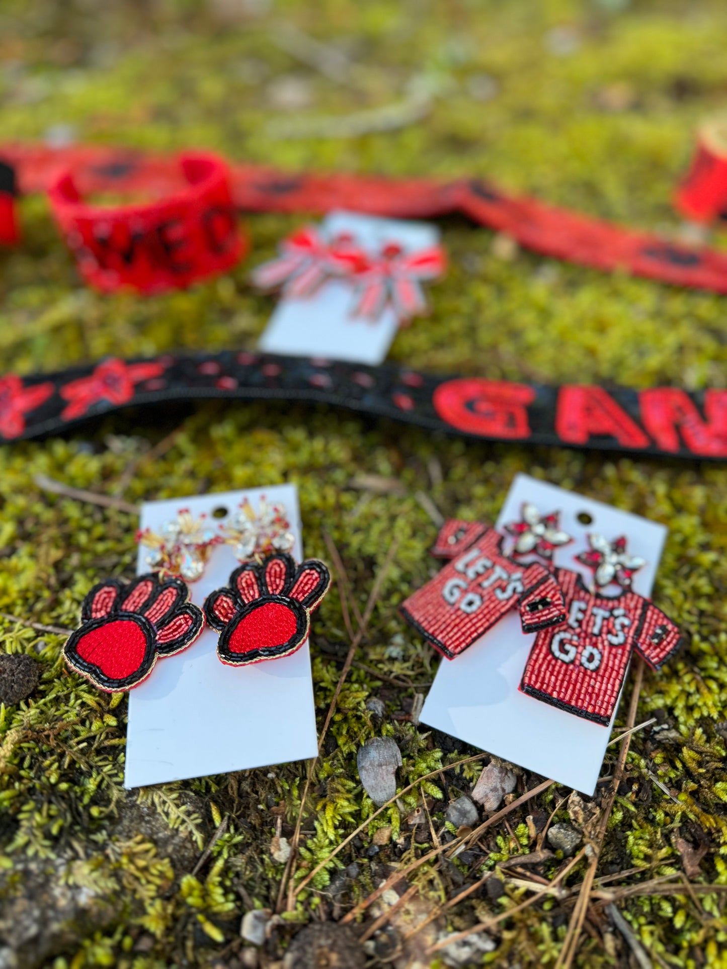 Paw beaded earrings rhinestones