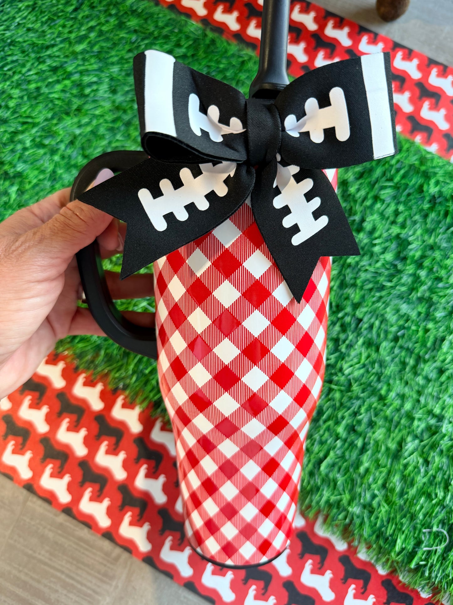 Swig gameday gingham red and black Mega Mug 40 OZ