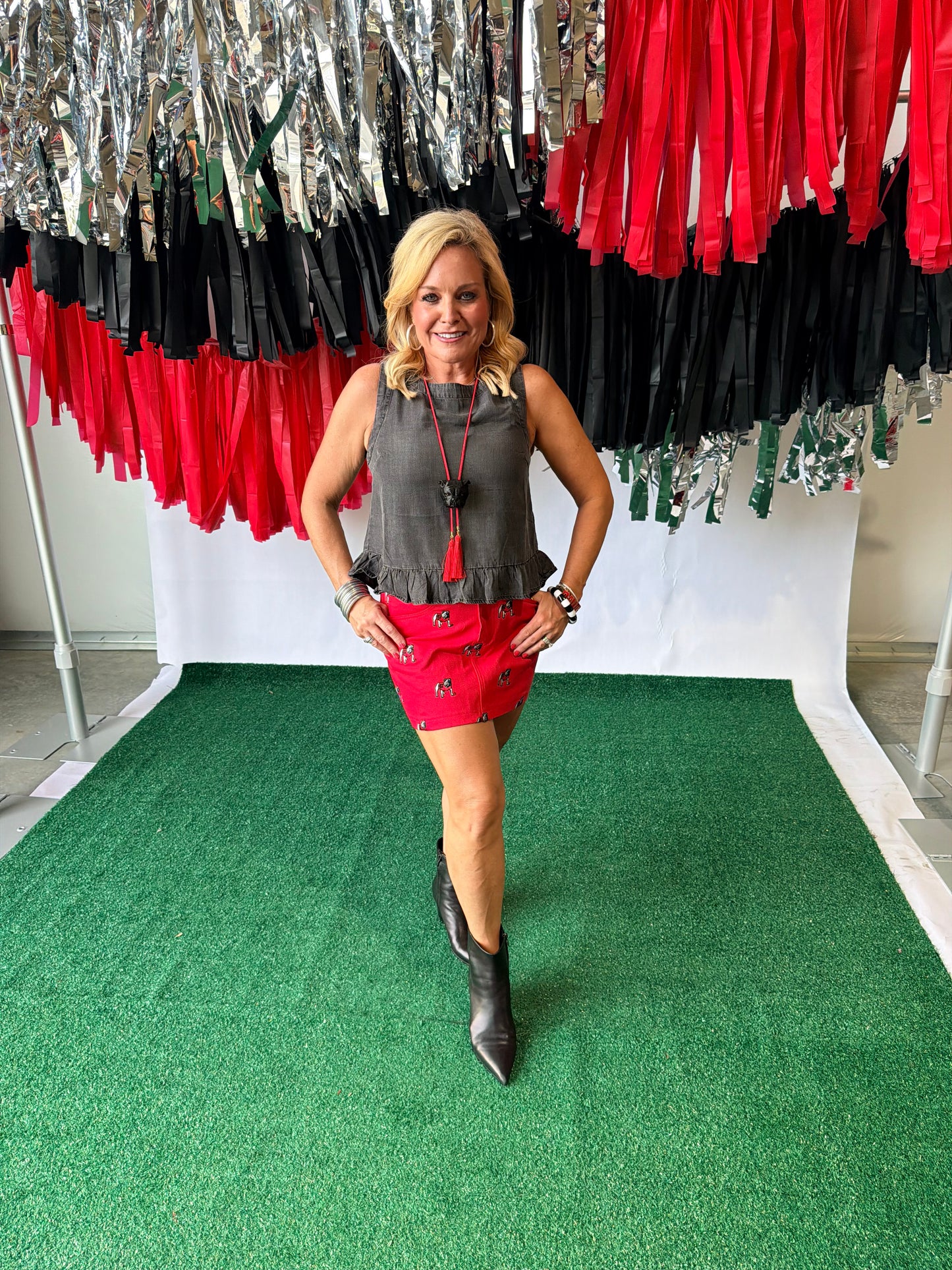 Red denim embroidered dawg skirt Licensed