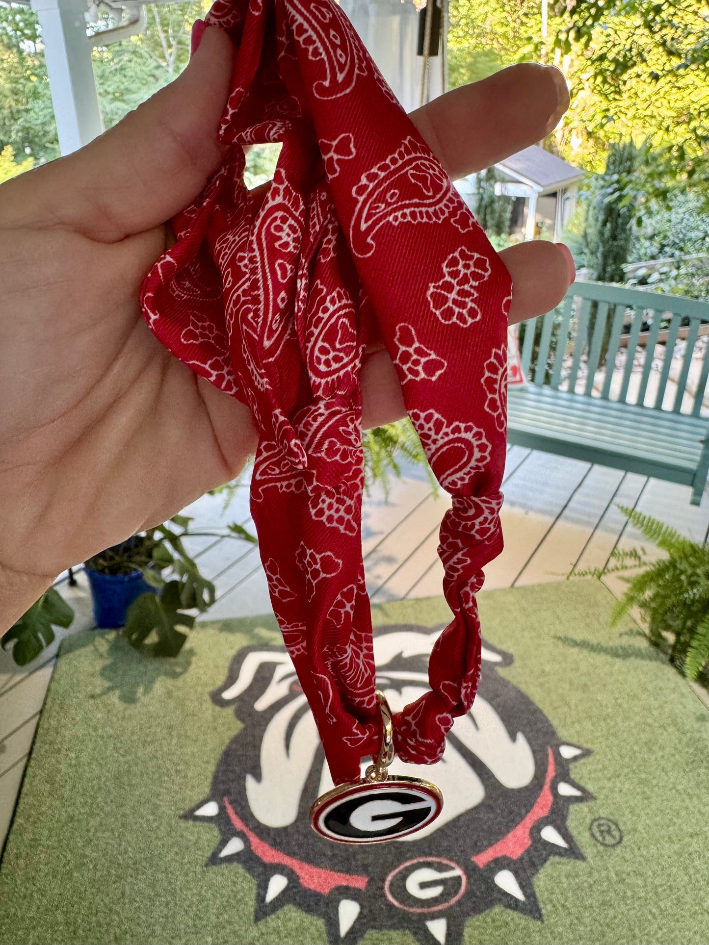 New Georgia bulldog licensed scarf necklace