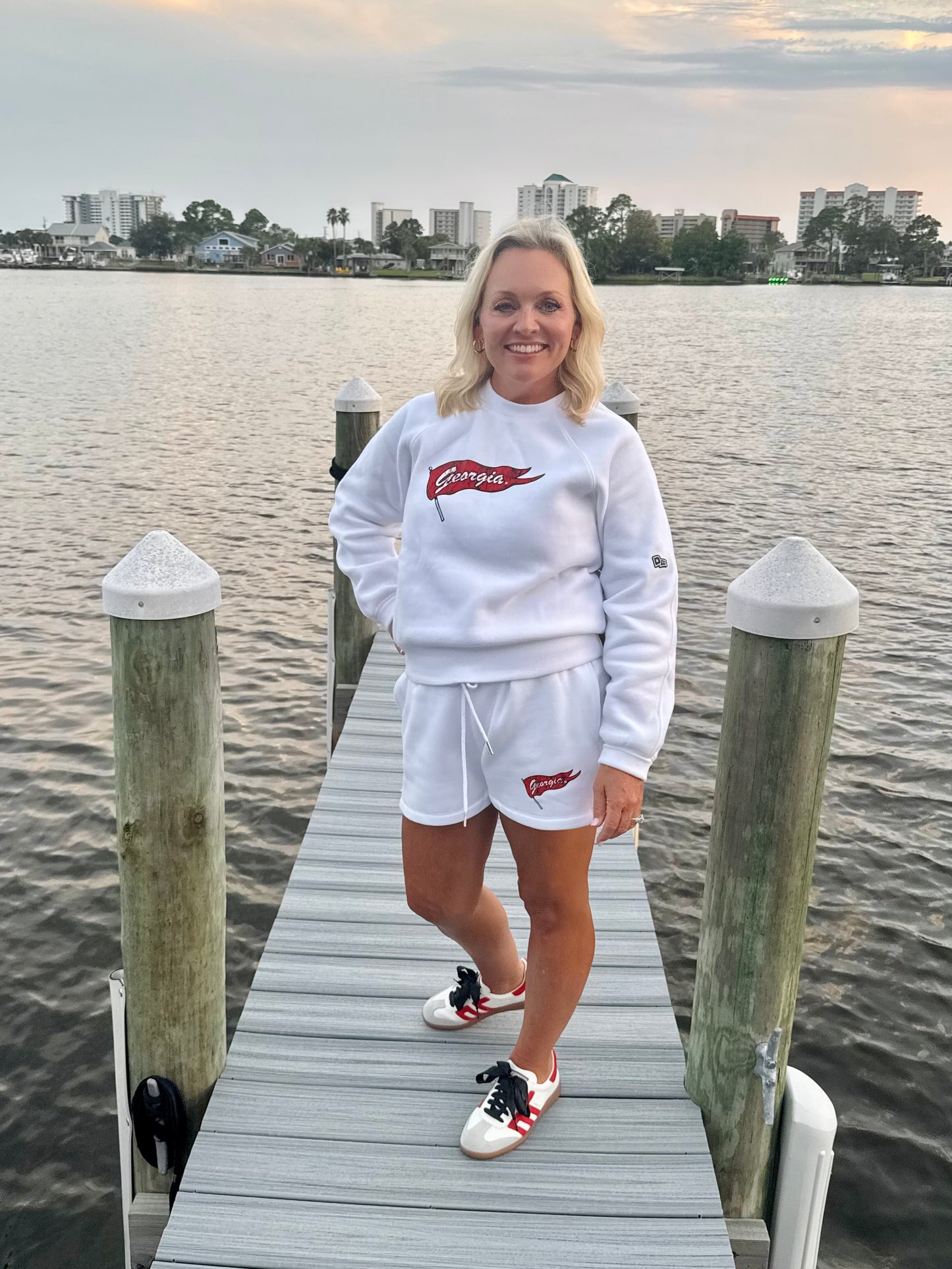 Hype and vice sweat shorts white licensed up to size XXL!