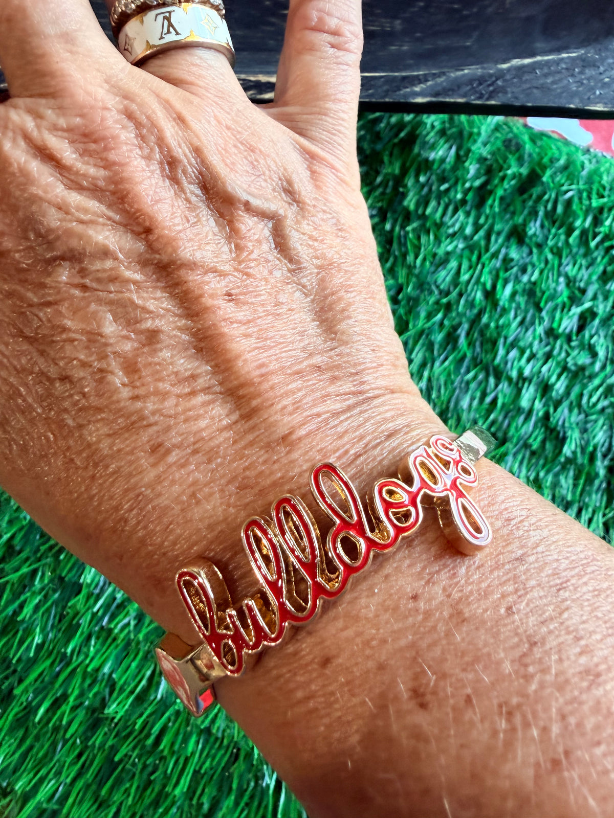 Bulldog cursive enamel hinge bangle