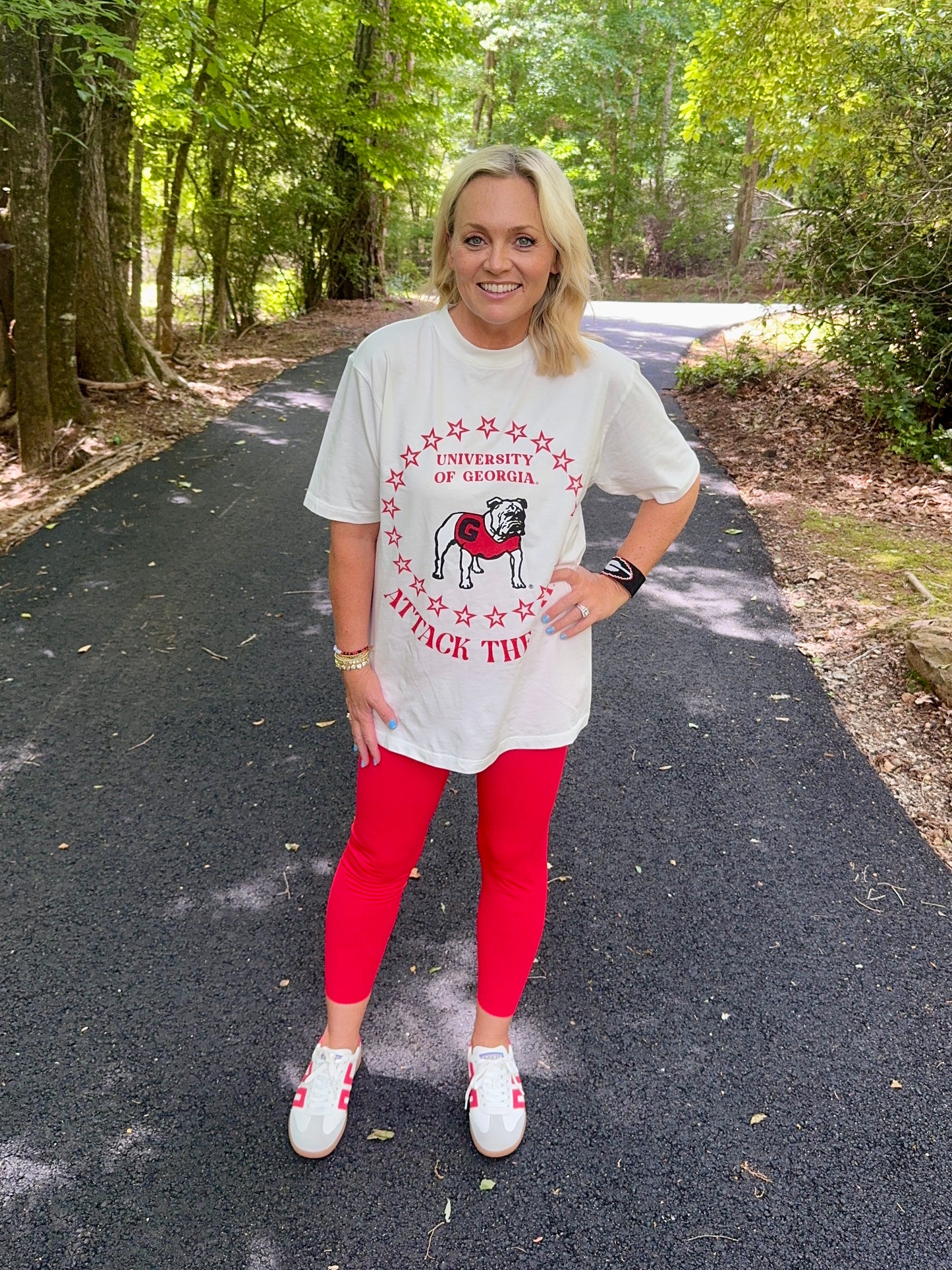 Licensed oversized crew neck bulldogs tee