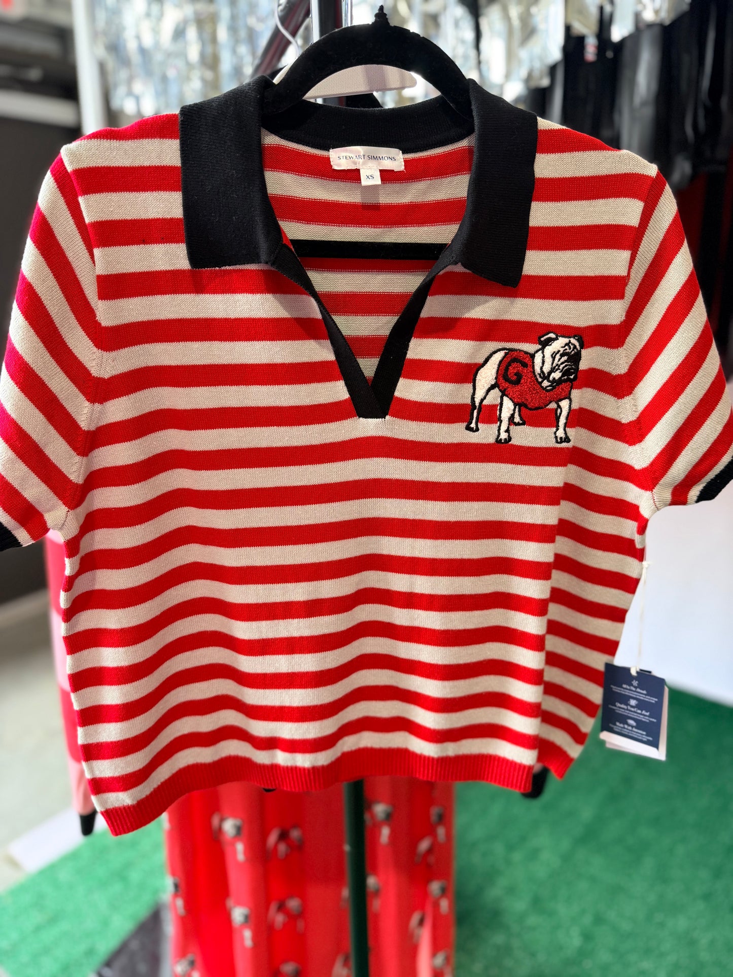 Knit top licensed top bulldog patch
