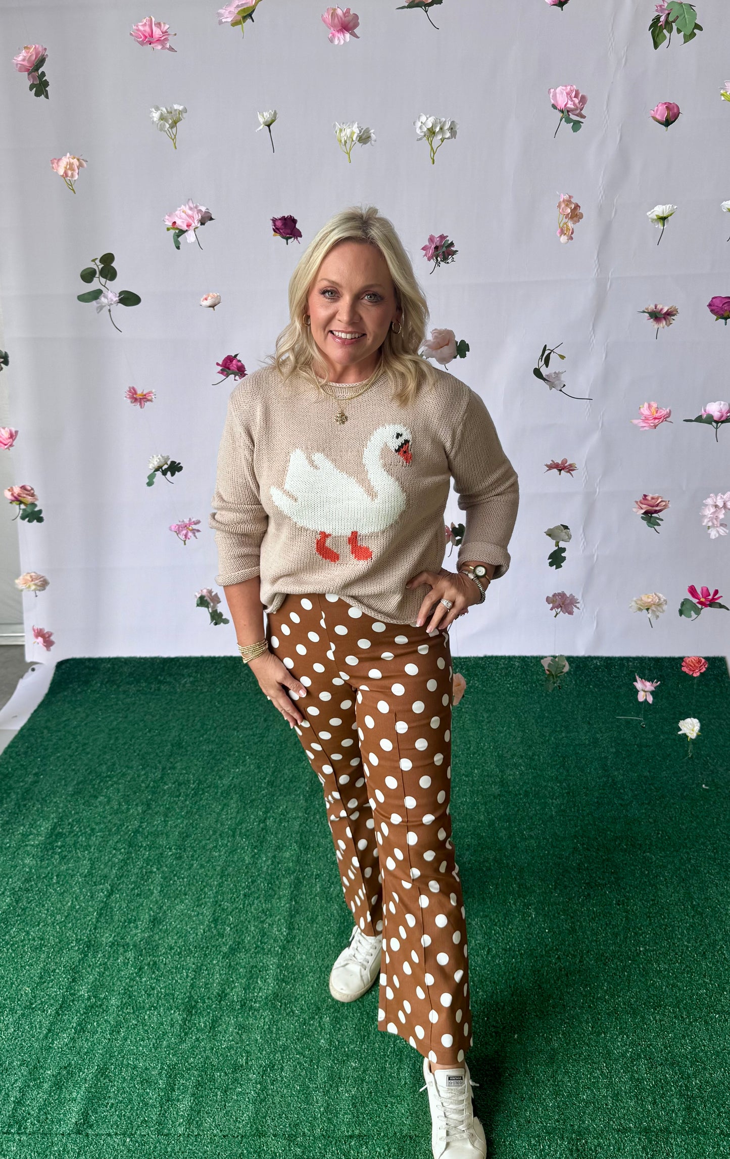 Swan knit sweater beige