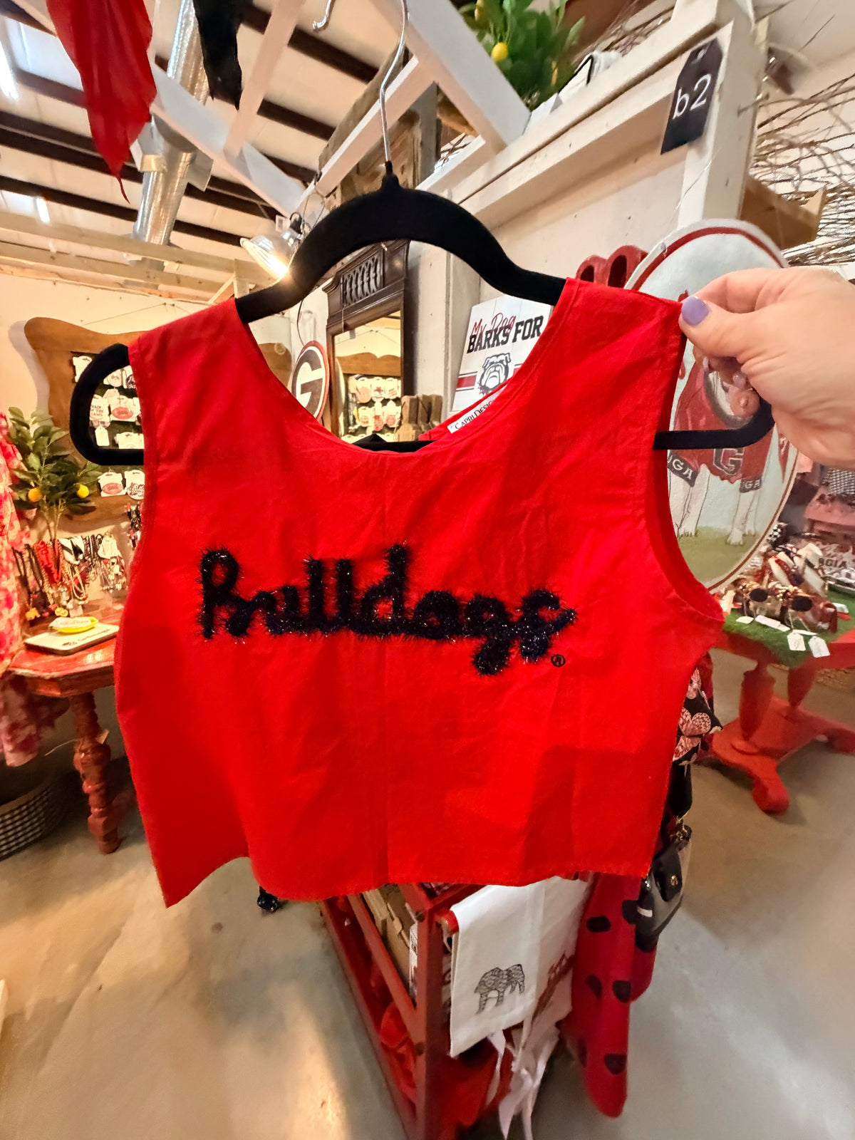 Rope script tie back cropped tank with bows