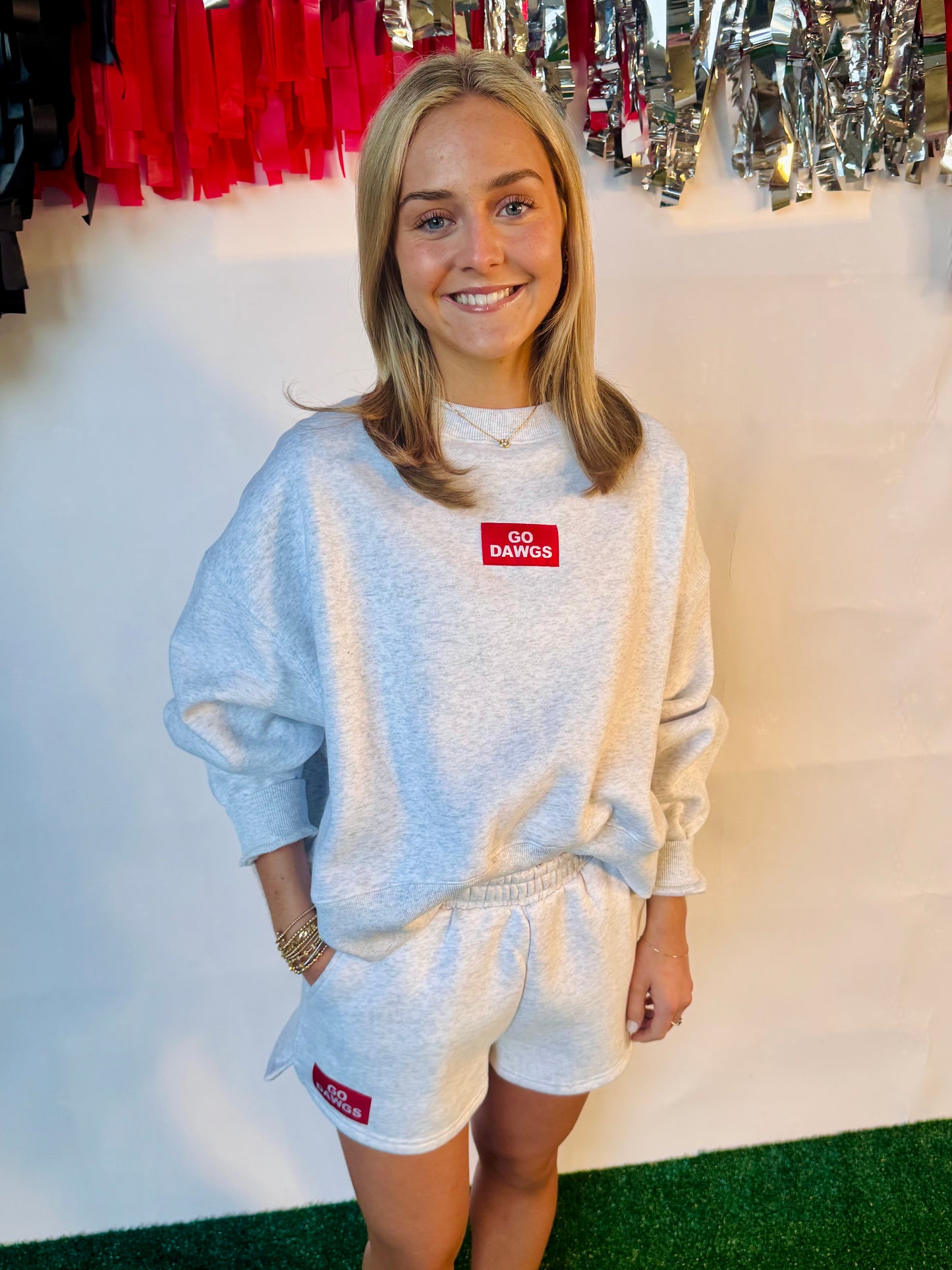 Dawgs sweatshirt licensed oversized restocked!