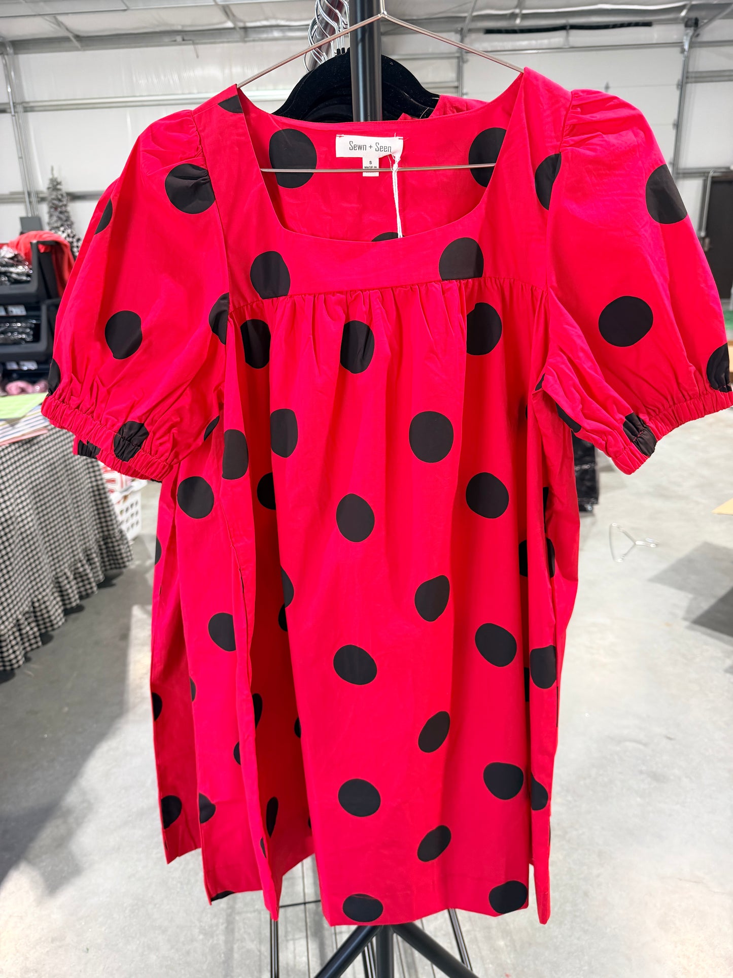 Polka dot dress black and red