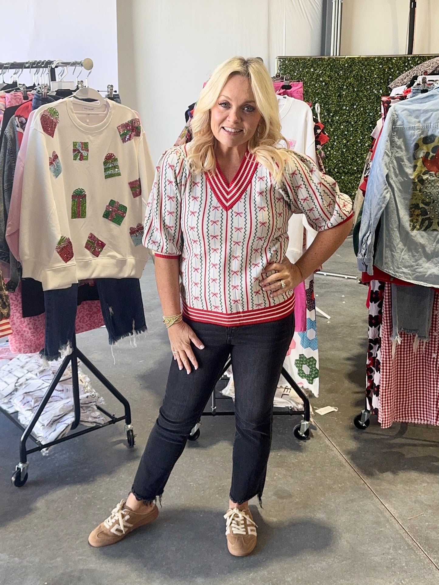 Mmm Bow knit sweater Christmas