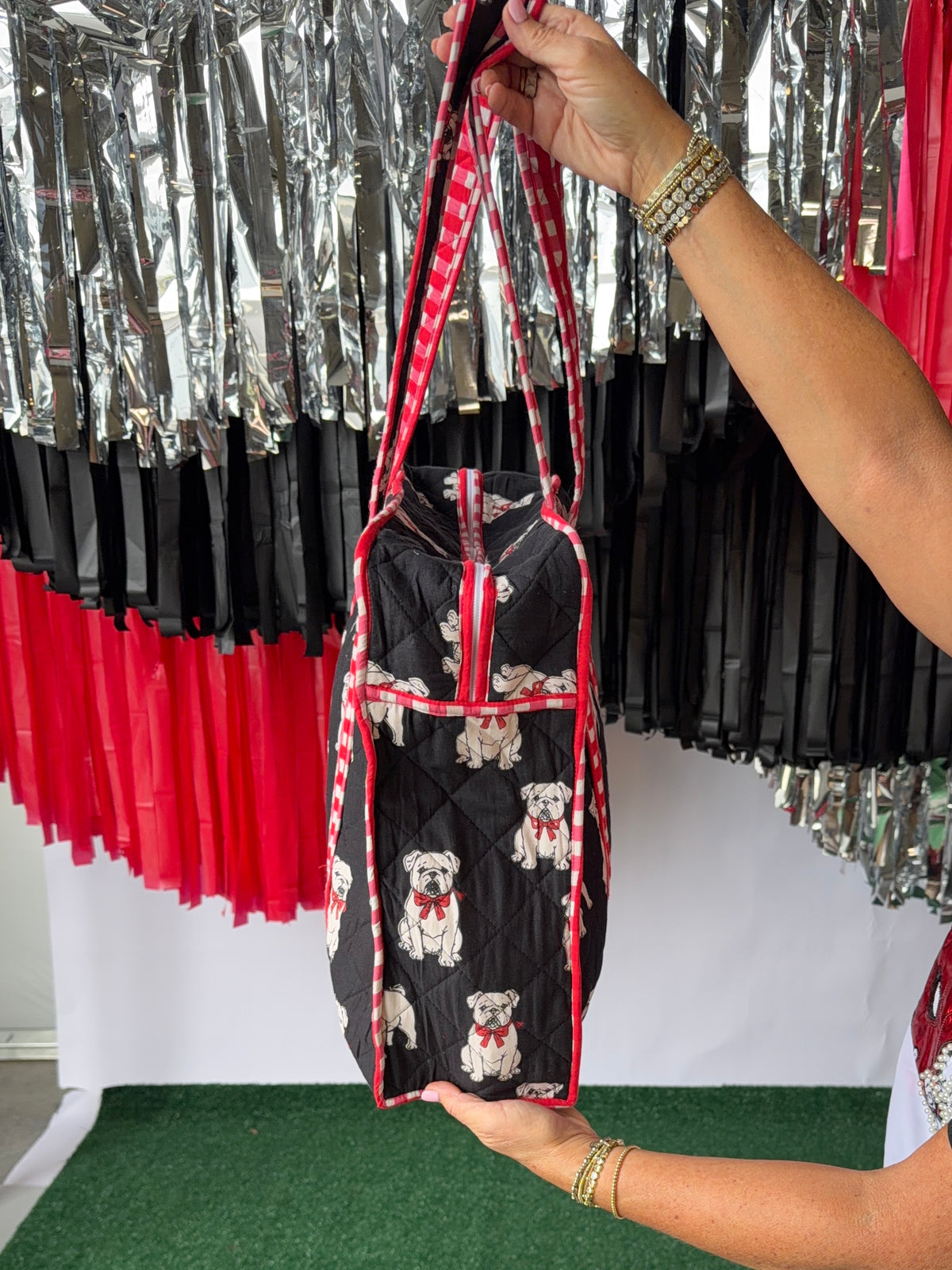 Exclusive bulldog with bow  weekender tote