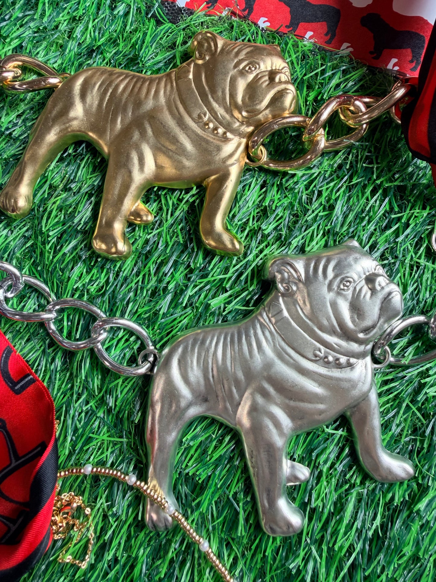 Yochi NY brand silver chain bulldog belt