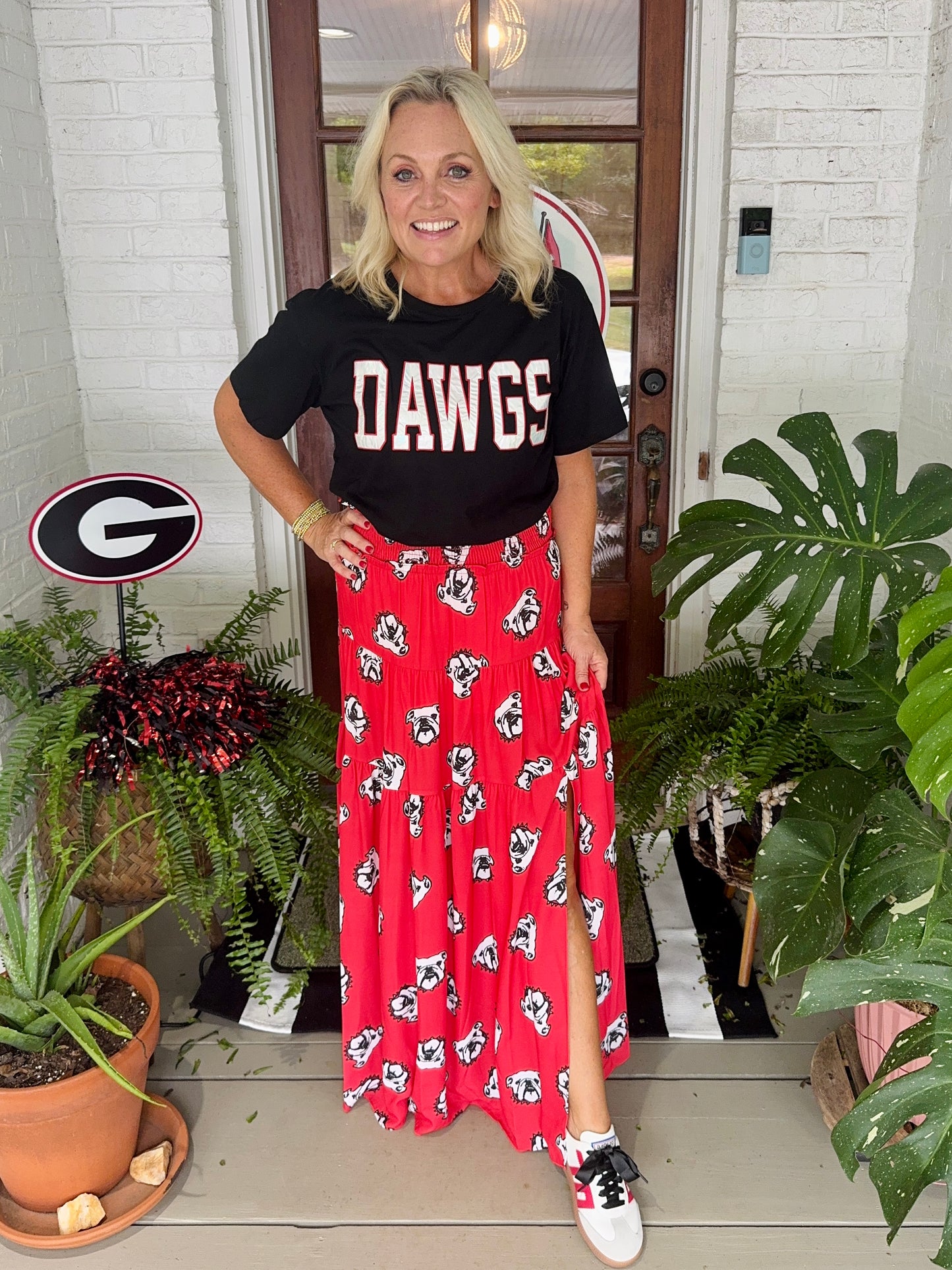 Long flowy skirt elastic waist slit light weight