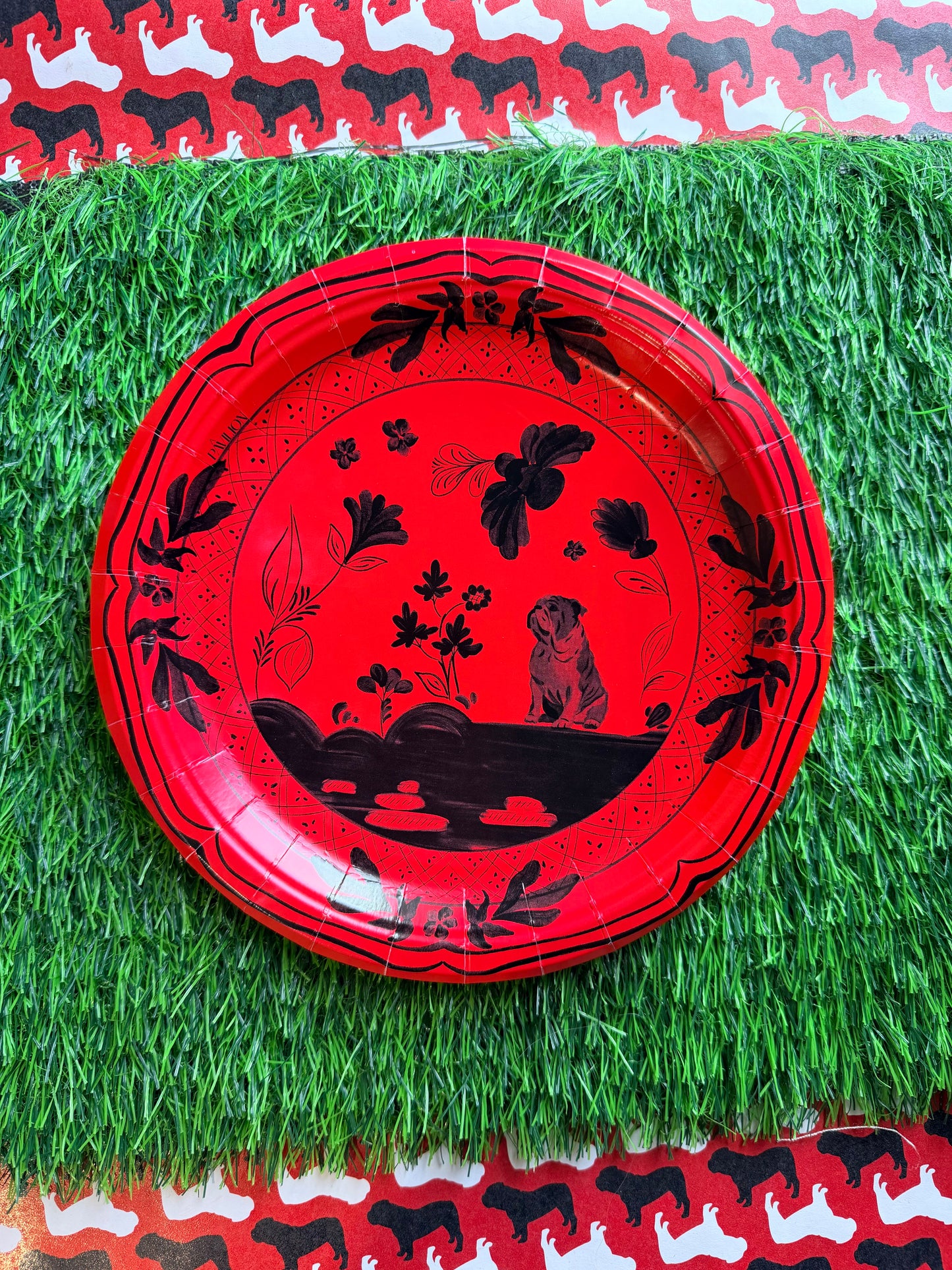 Set of 8 bulldog paper plates