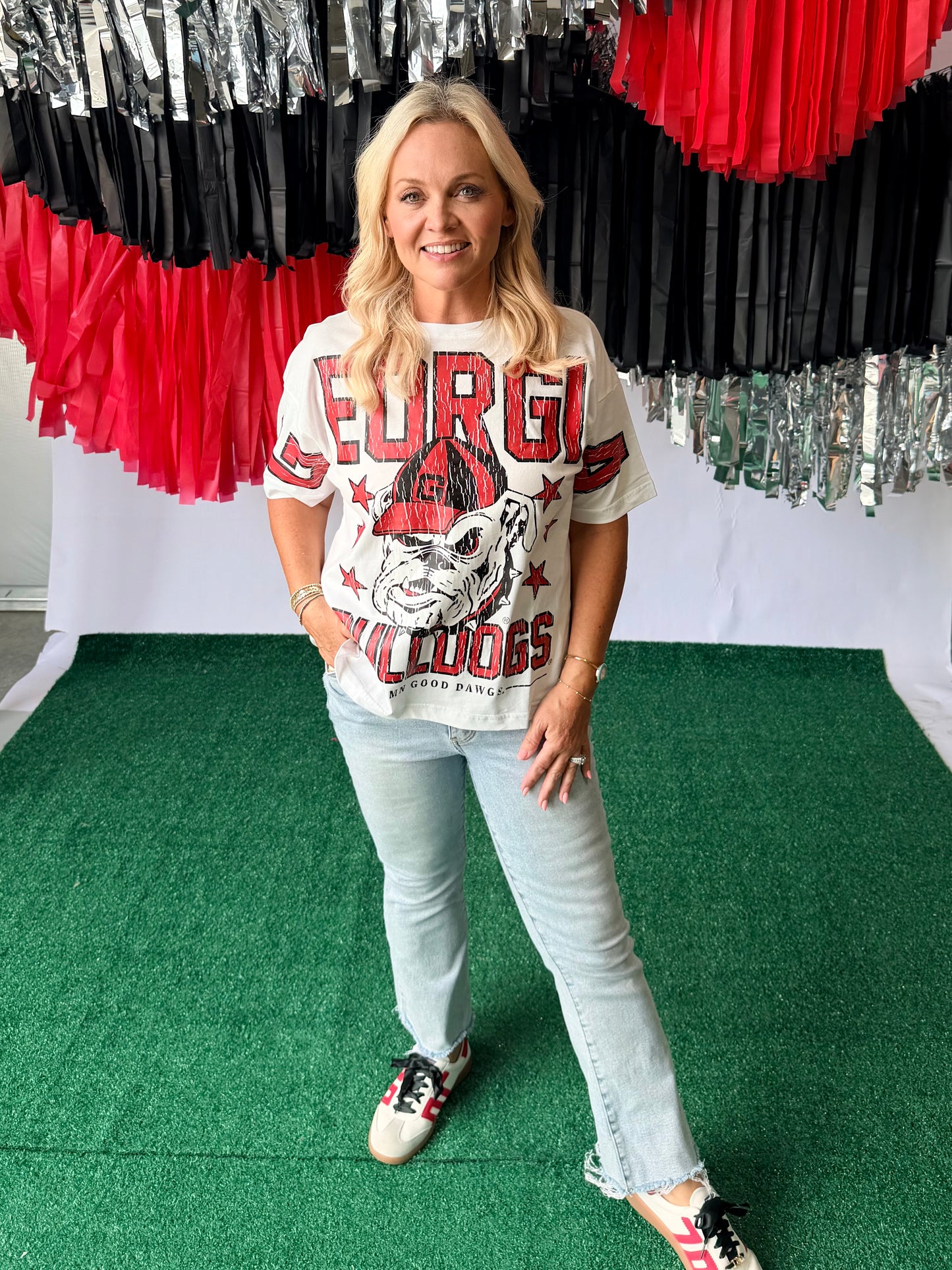 Oversized licensed tee Georgia bullodgs