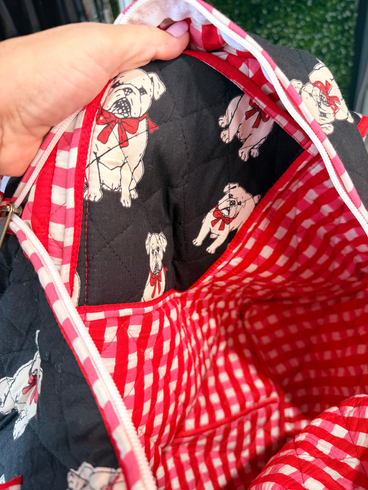Exclusive Bulldog with bow duffle