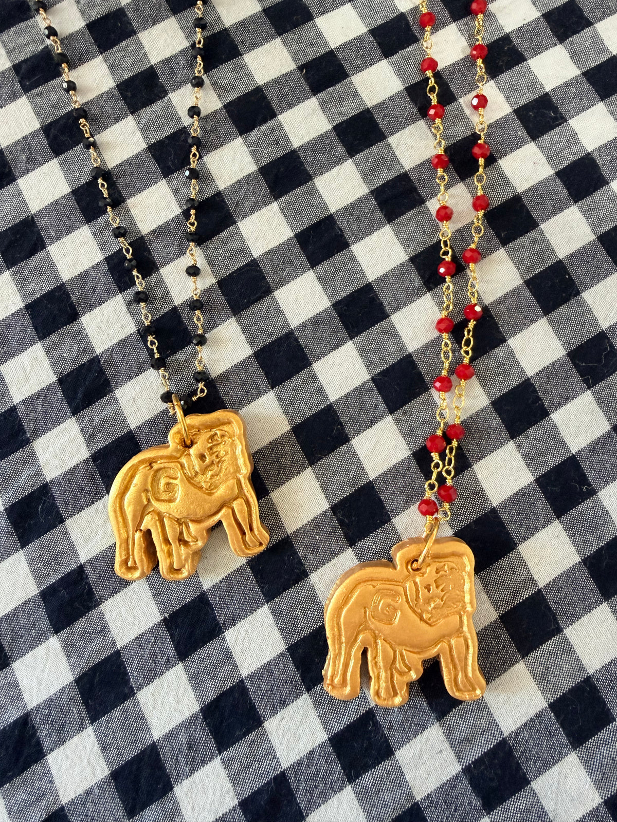 Handmade bulldog necklace beaded black or red