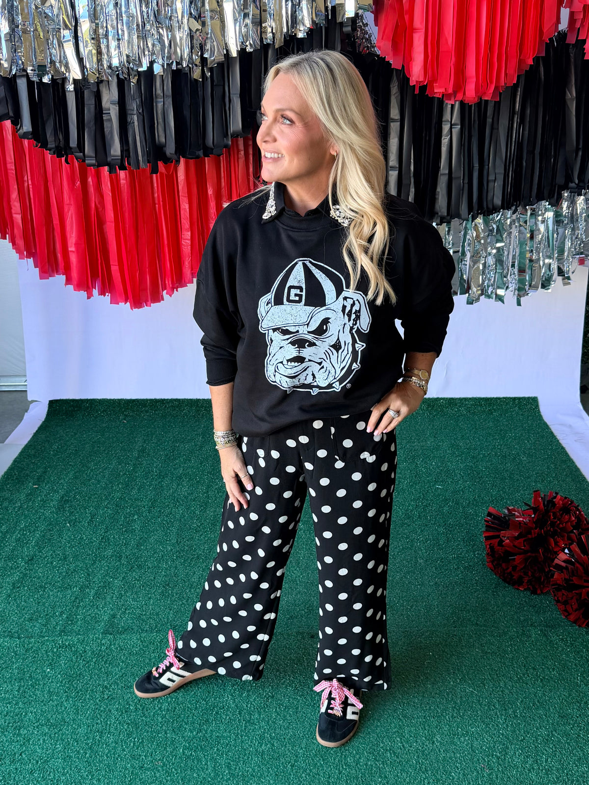 Sweatshirt black with white Bulldog licensed