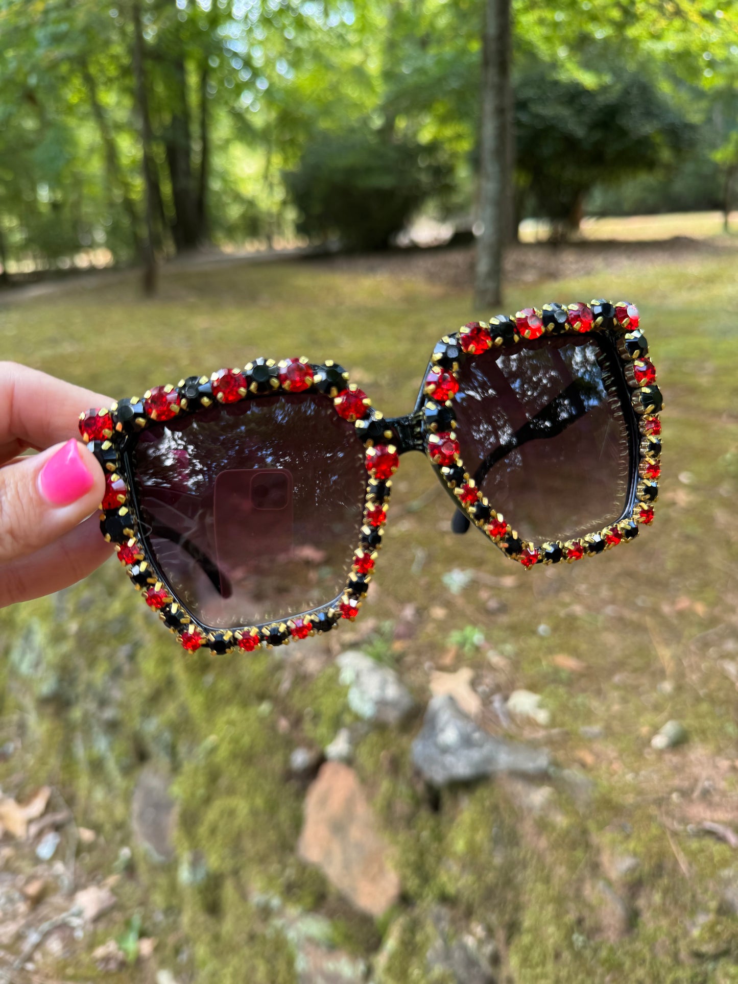 Black and red rhinestone sunglasses large Bougie