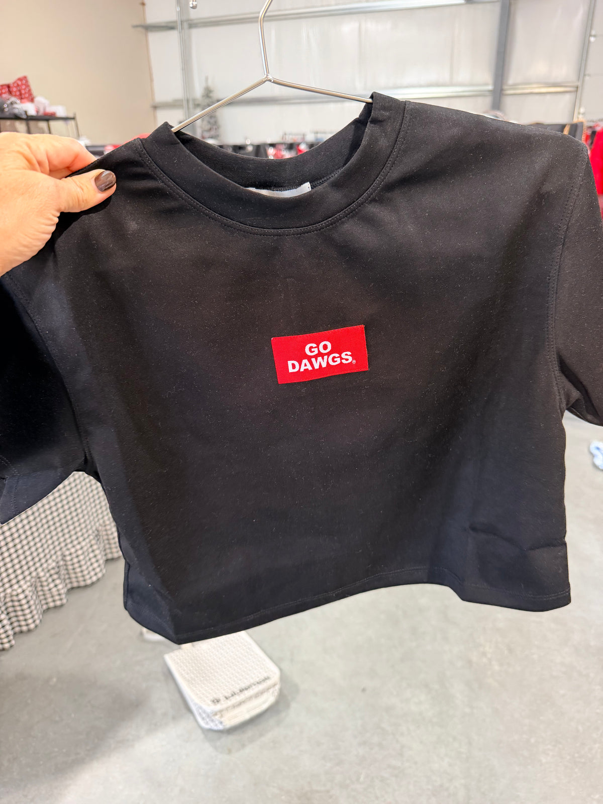 Go dawgs woven label licensed black airy tee