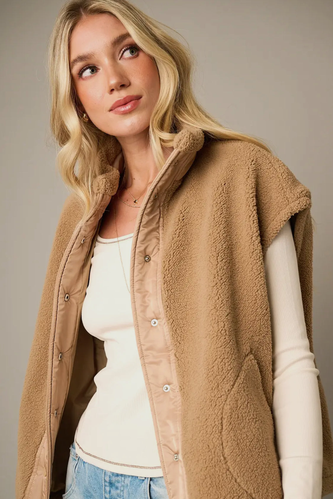 Sherpa oversized vest camel color