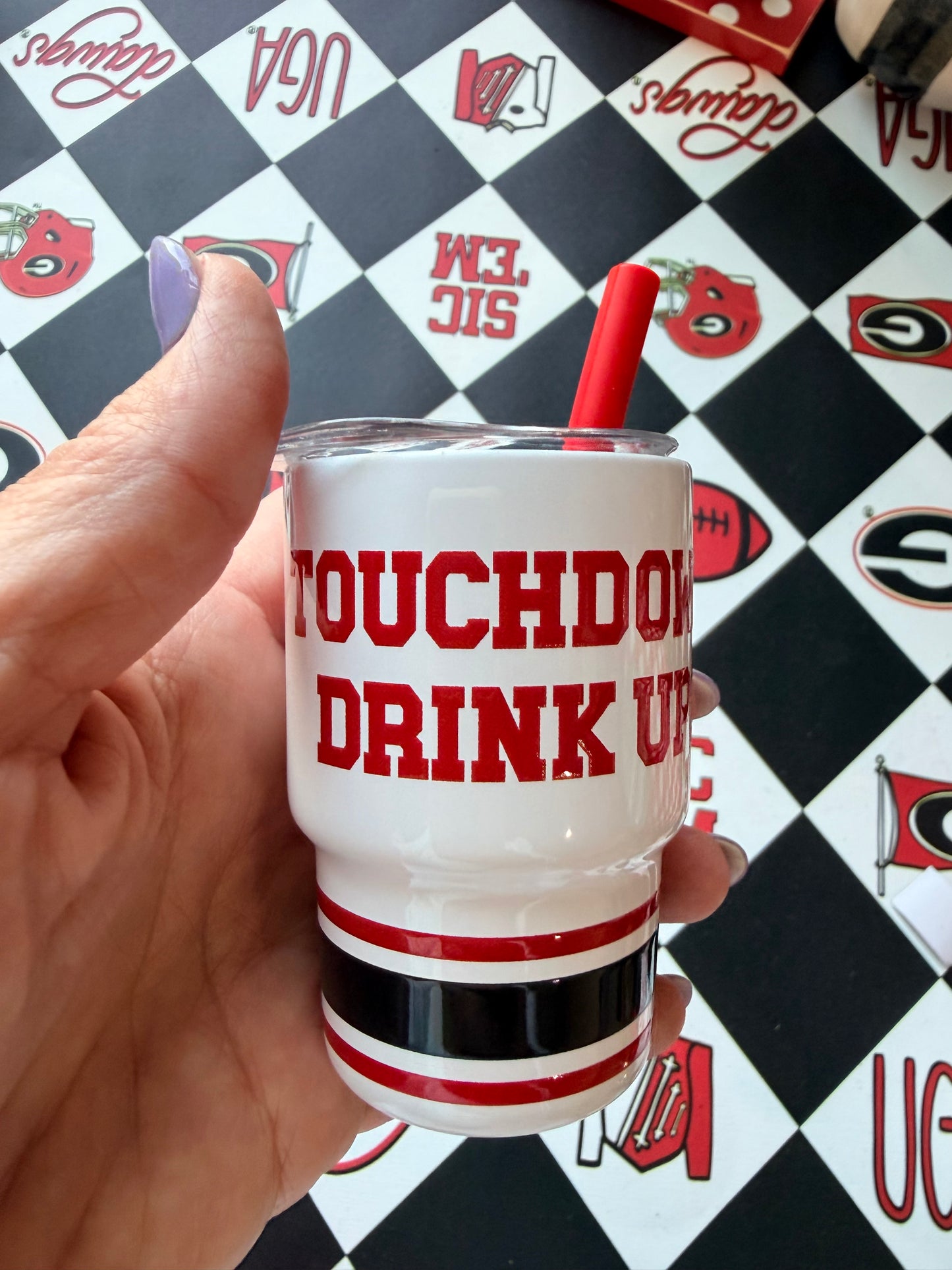 Swig shot glass with straw