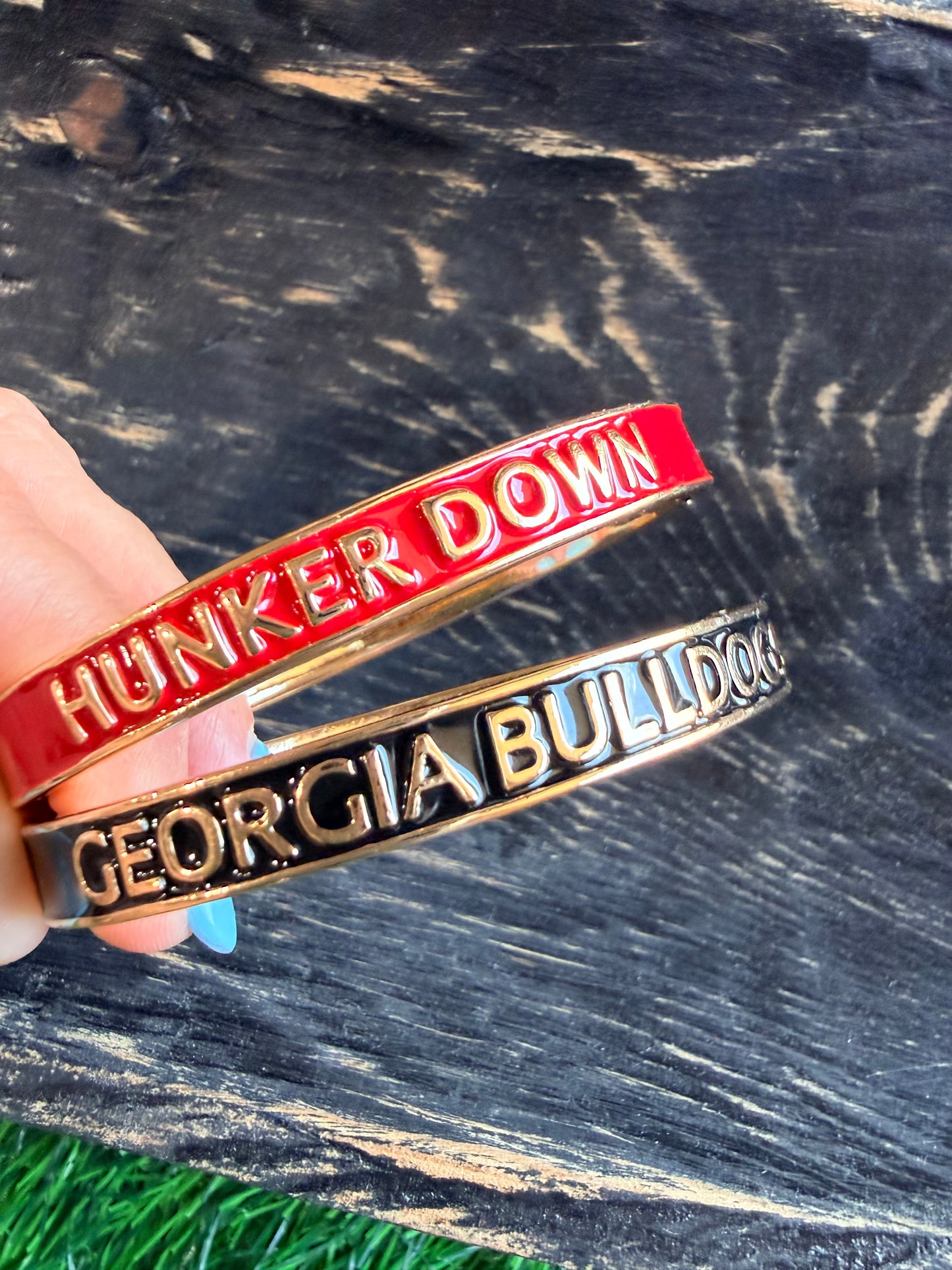 1 bangle georgia Bulldog hunker down