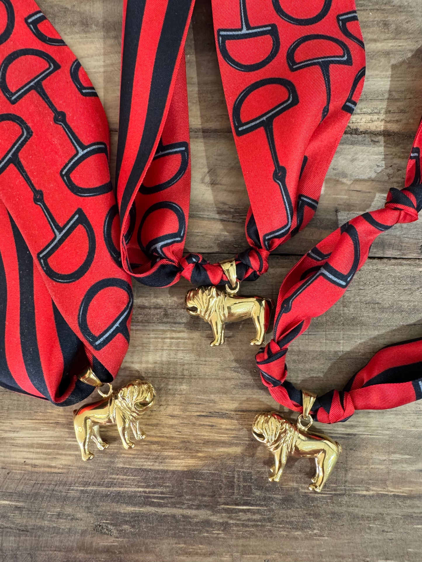 Bulldog scarf necklace